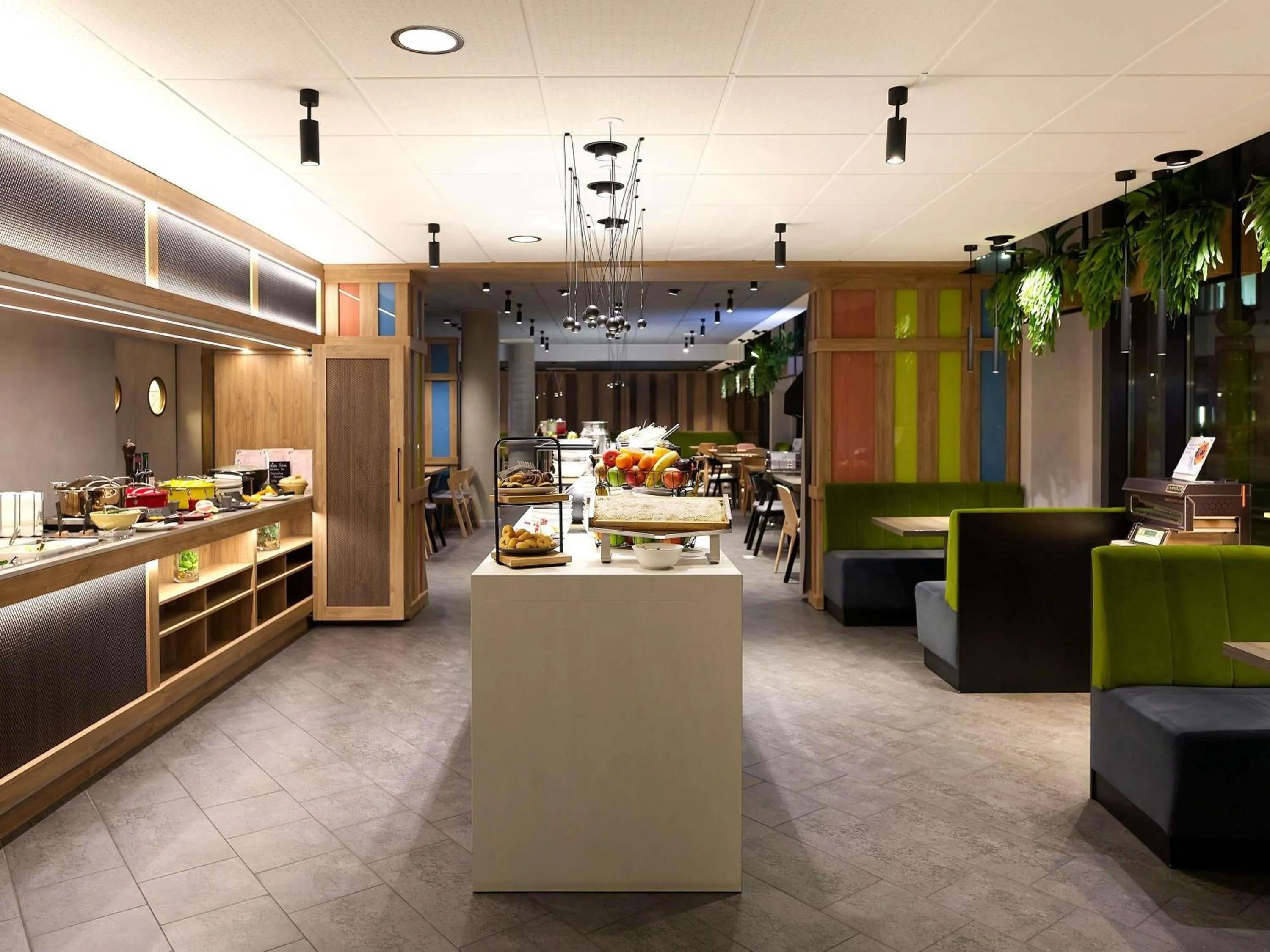 Breakfast in Novotel Suites Berlin City Potsdamer Platz