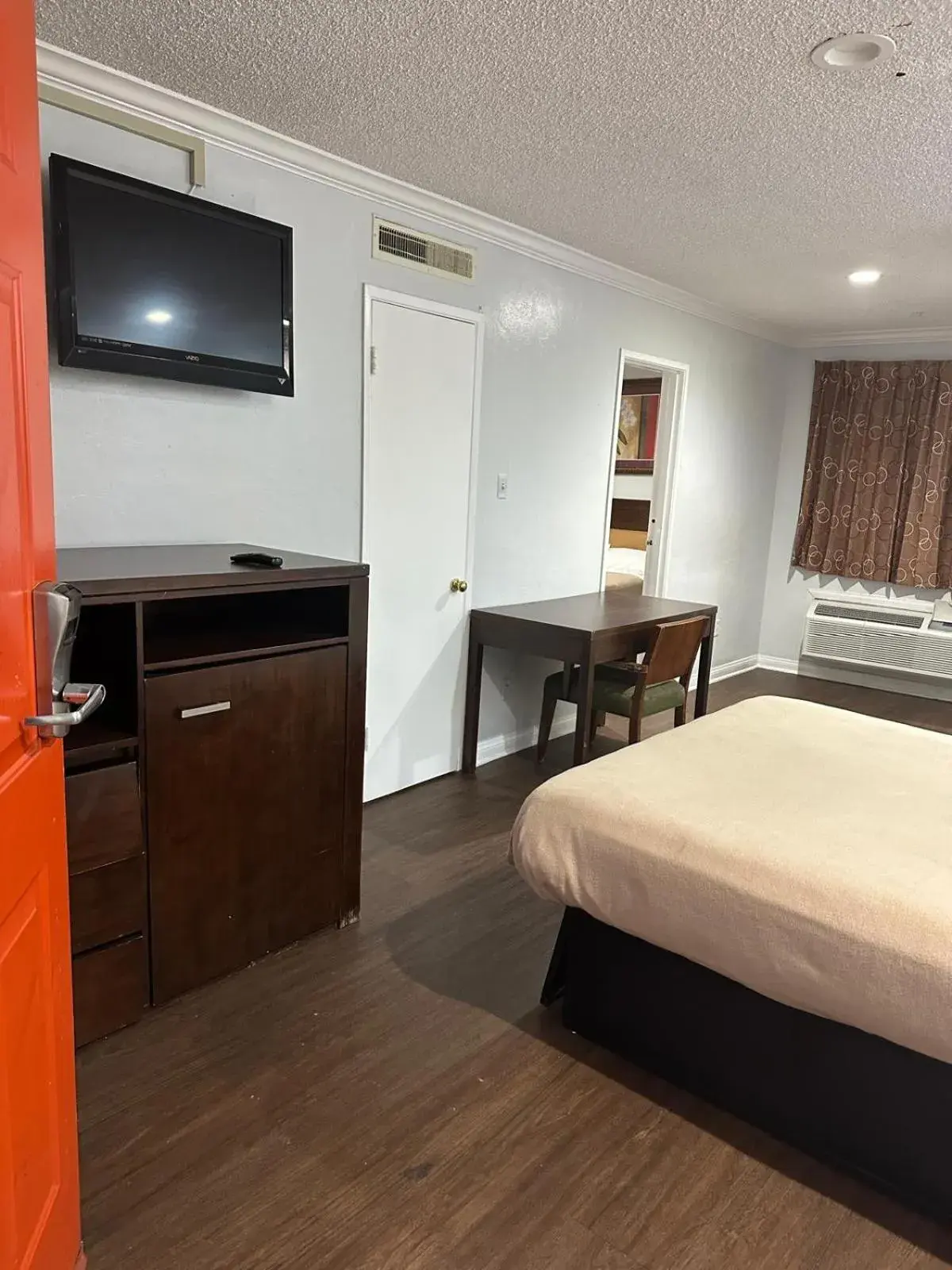 Bedroom in Heritage Inn Bedroom in Heritage Inn