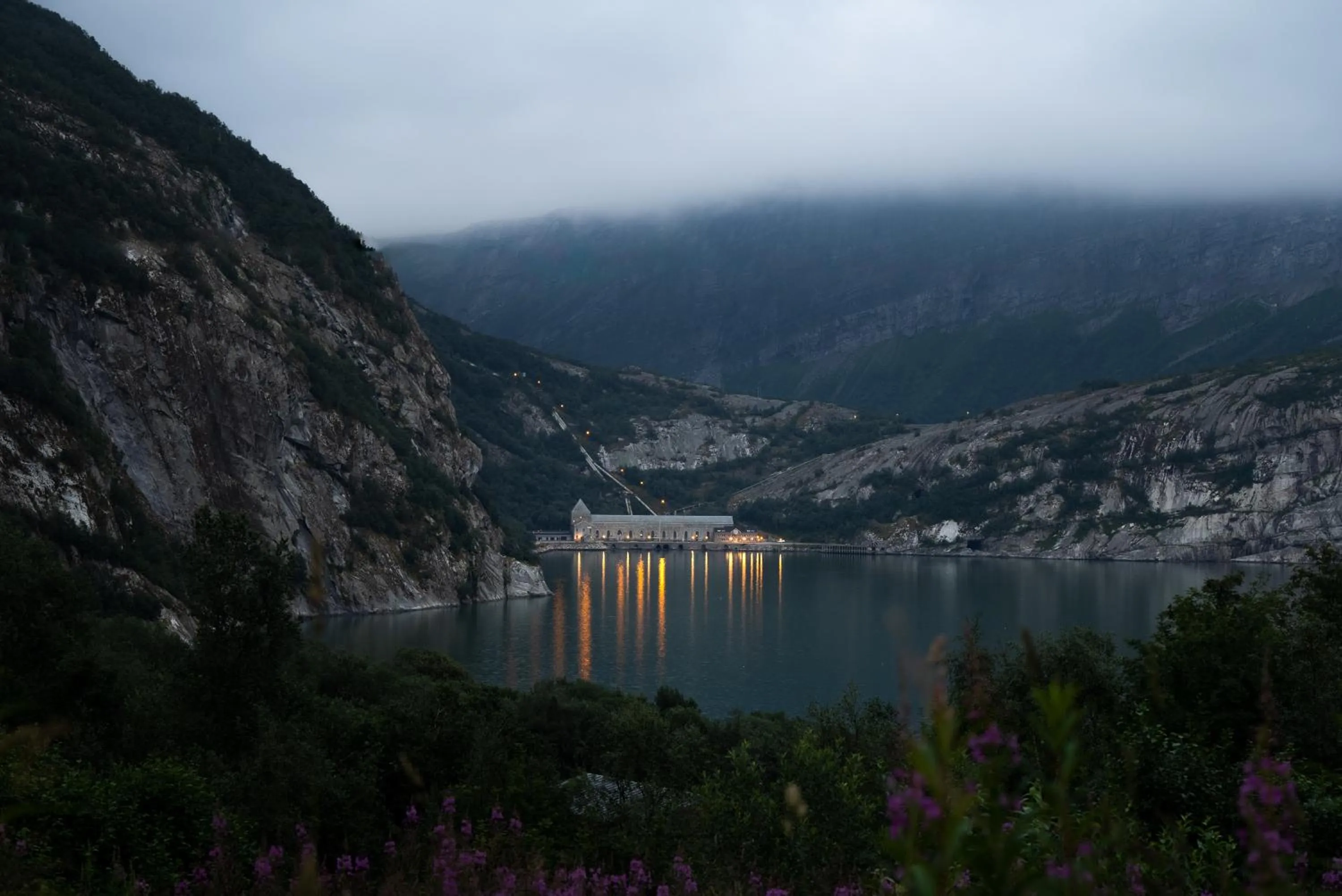 Nearby landmark in Gulbrakka Basecamp