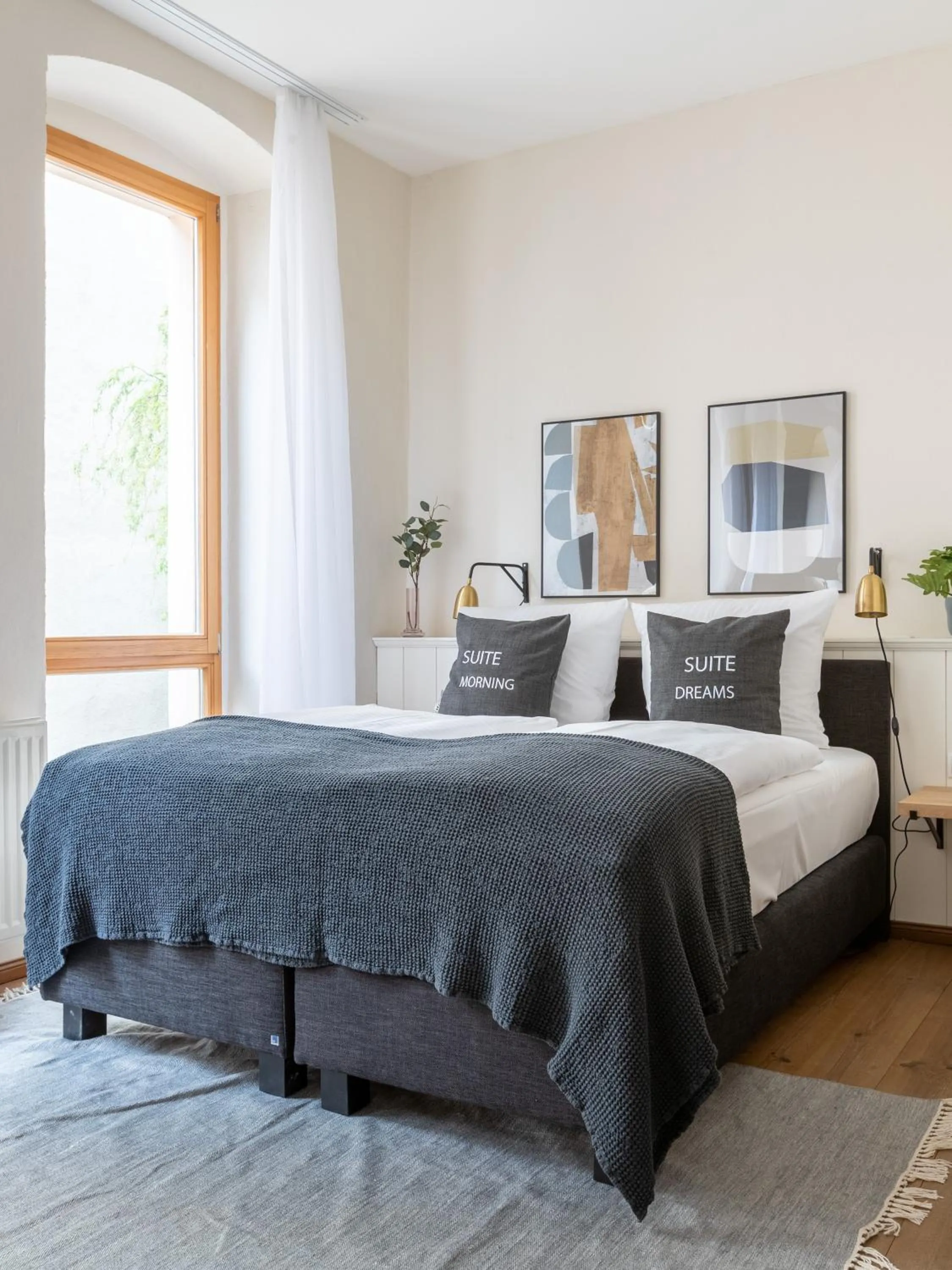 Bedroom, Bed in Schoenhouse Avenue - Digital Access