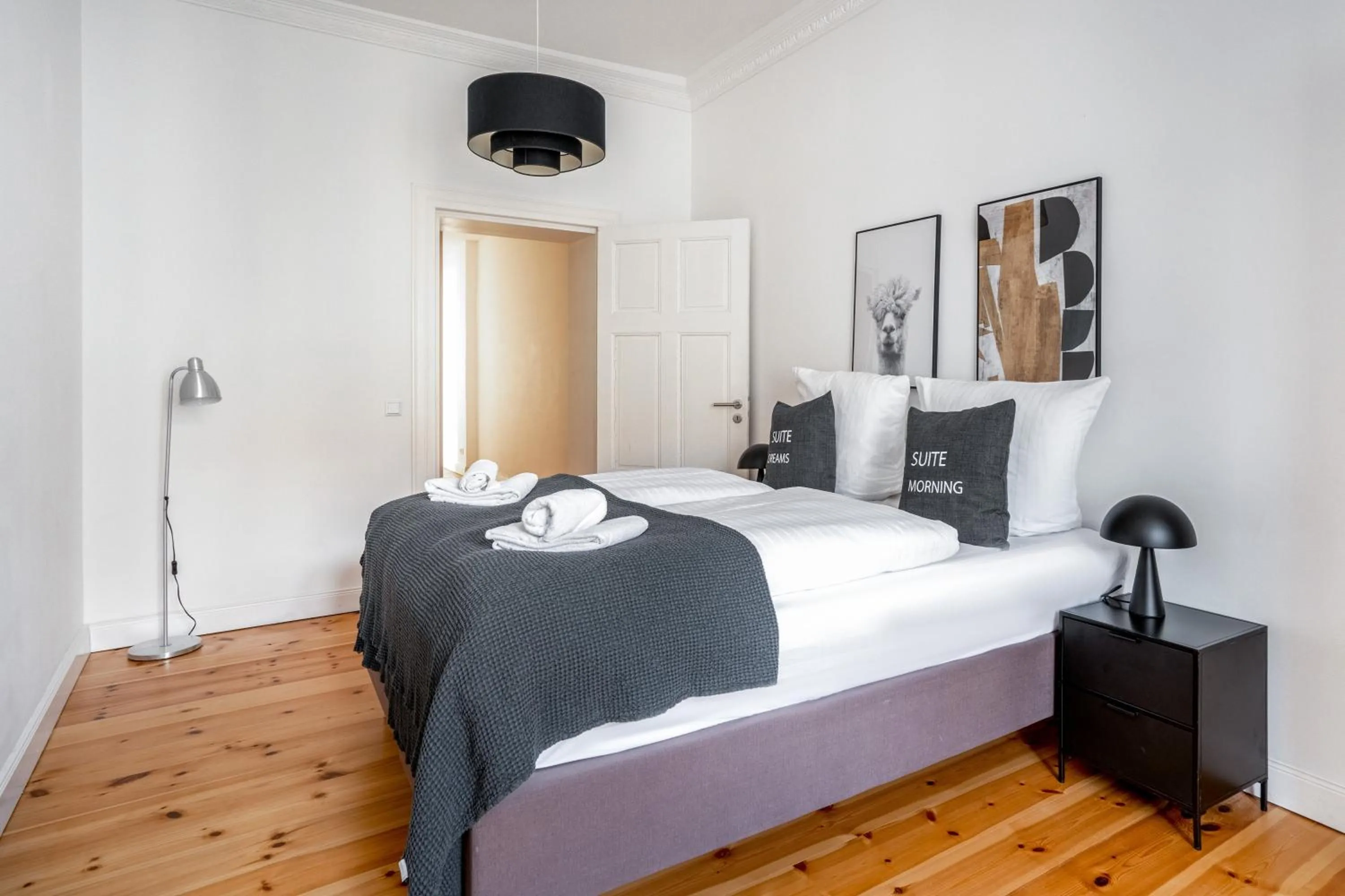 Bedroom, Bed in Schoenhouse Avenue - Digital Access