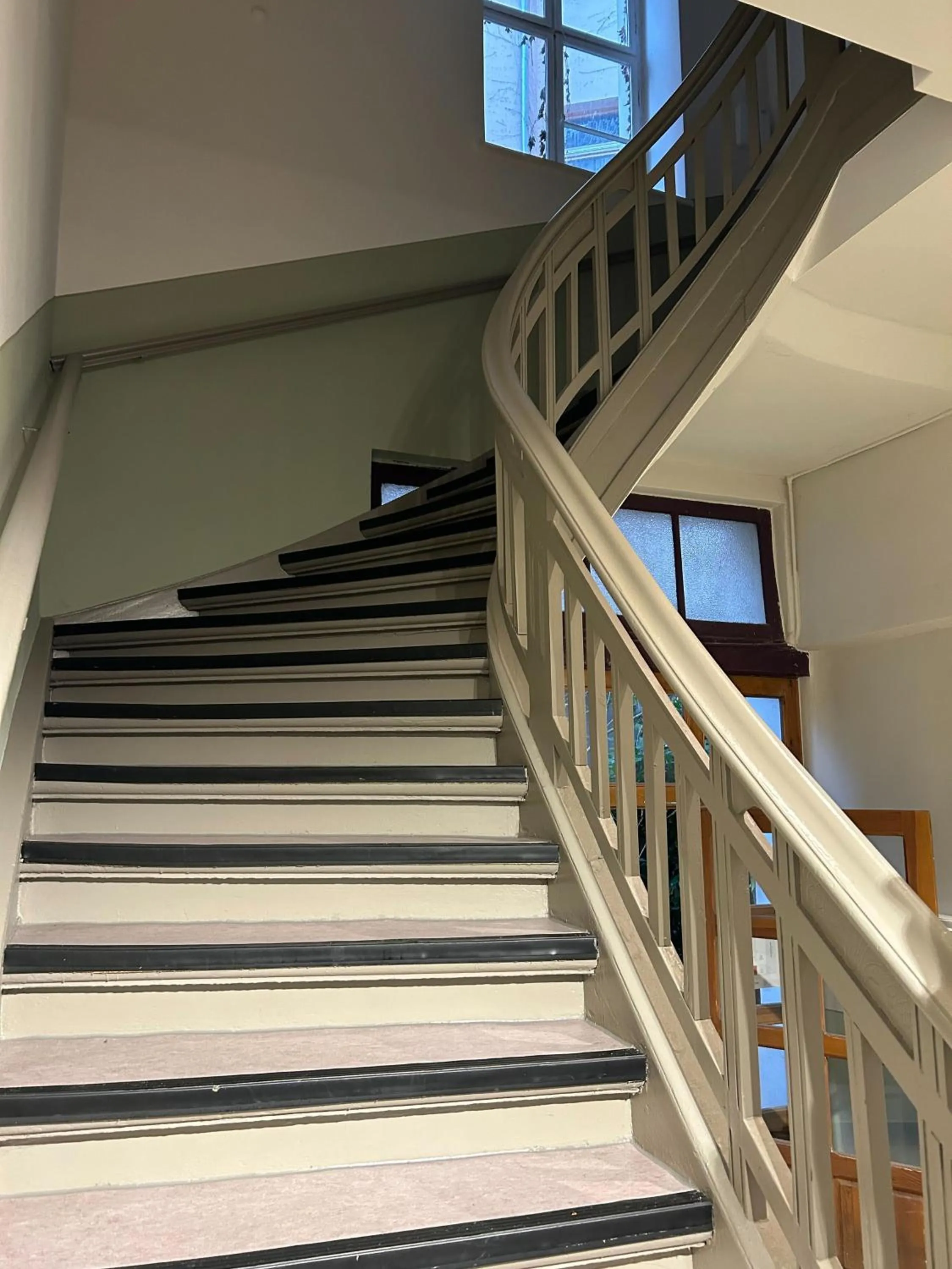 Property building in Schoenhouse Avenue - Digital Access