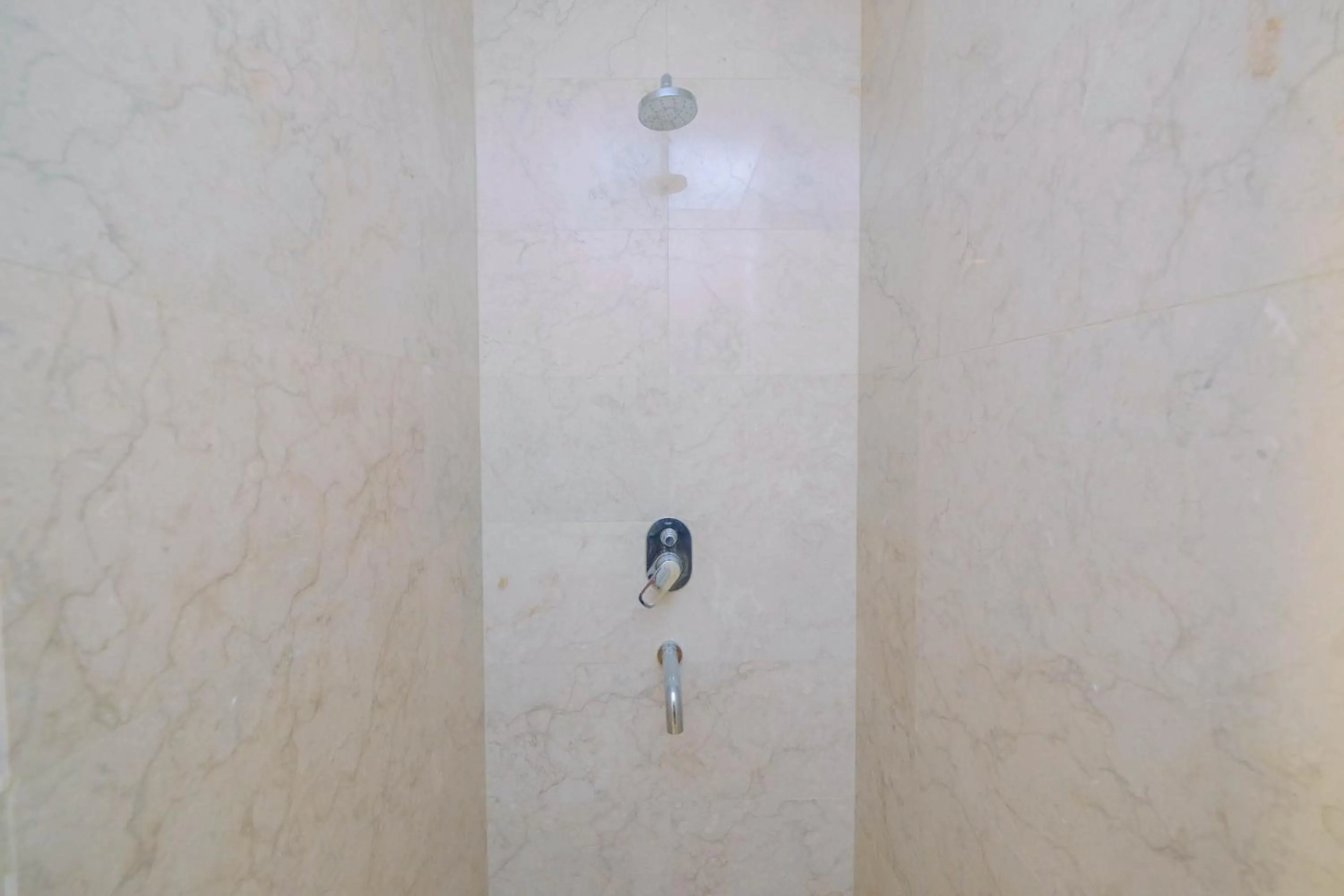 Modern and Spacious 2BR L'Avenue Apartment By Travelio