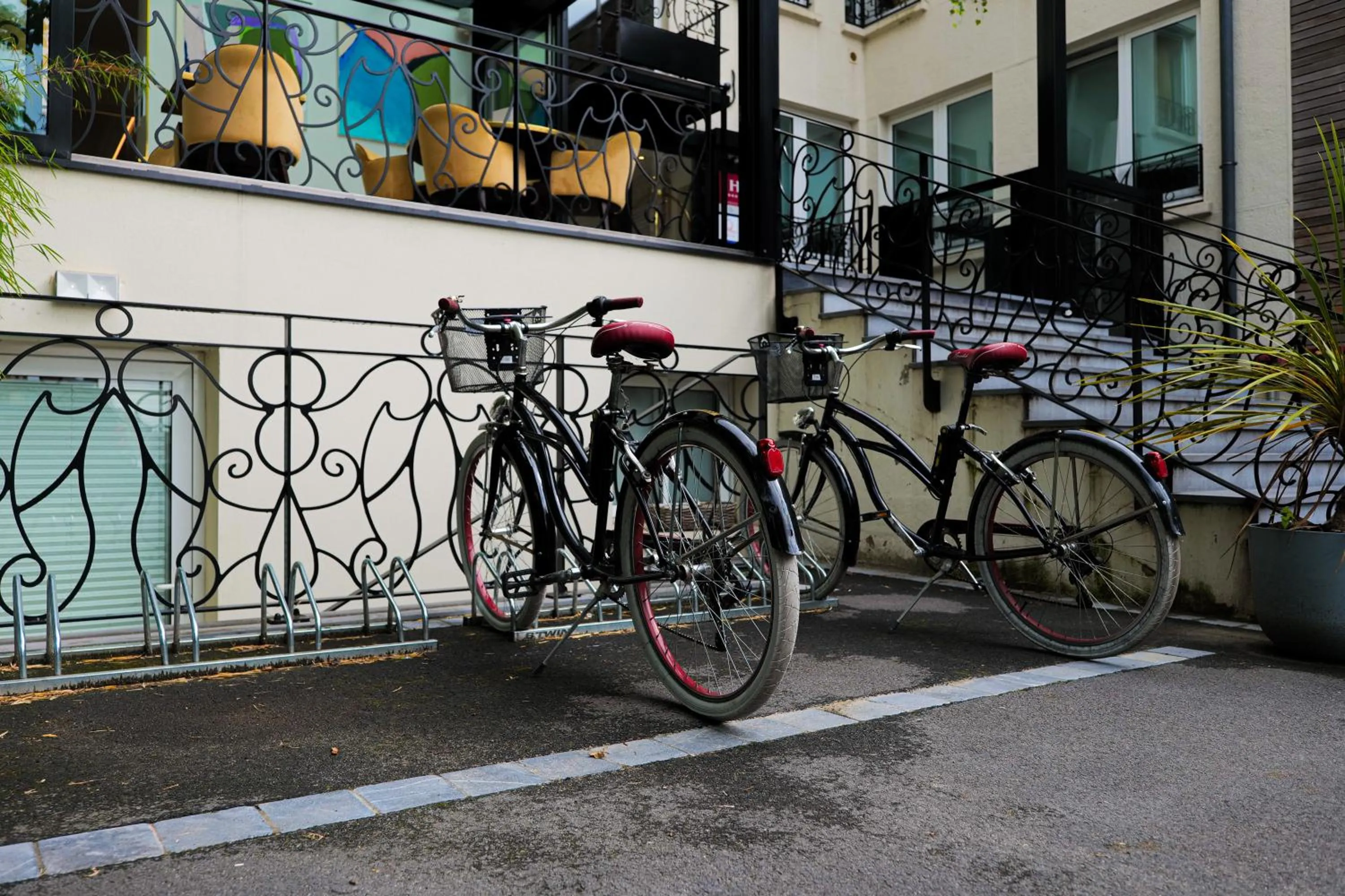 Parking in Hôtel Merveilleux Côté Mer