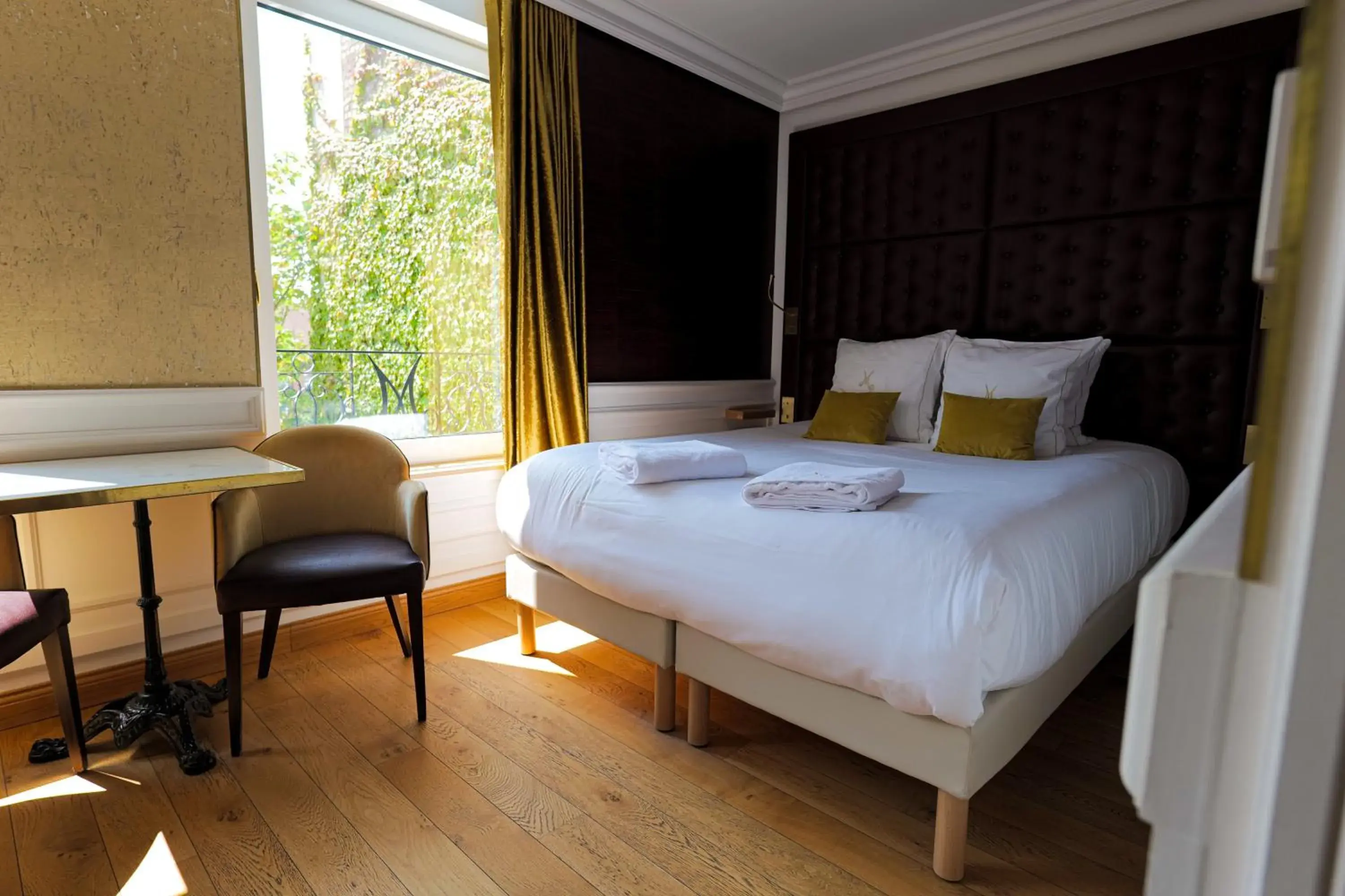 Standard Double Room in Hôtel Merveilleux Côté Mer Standard Double Room in Hôtel Merveilleux Côté Mer