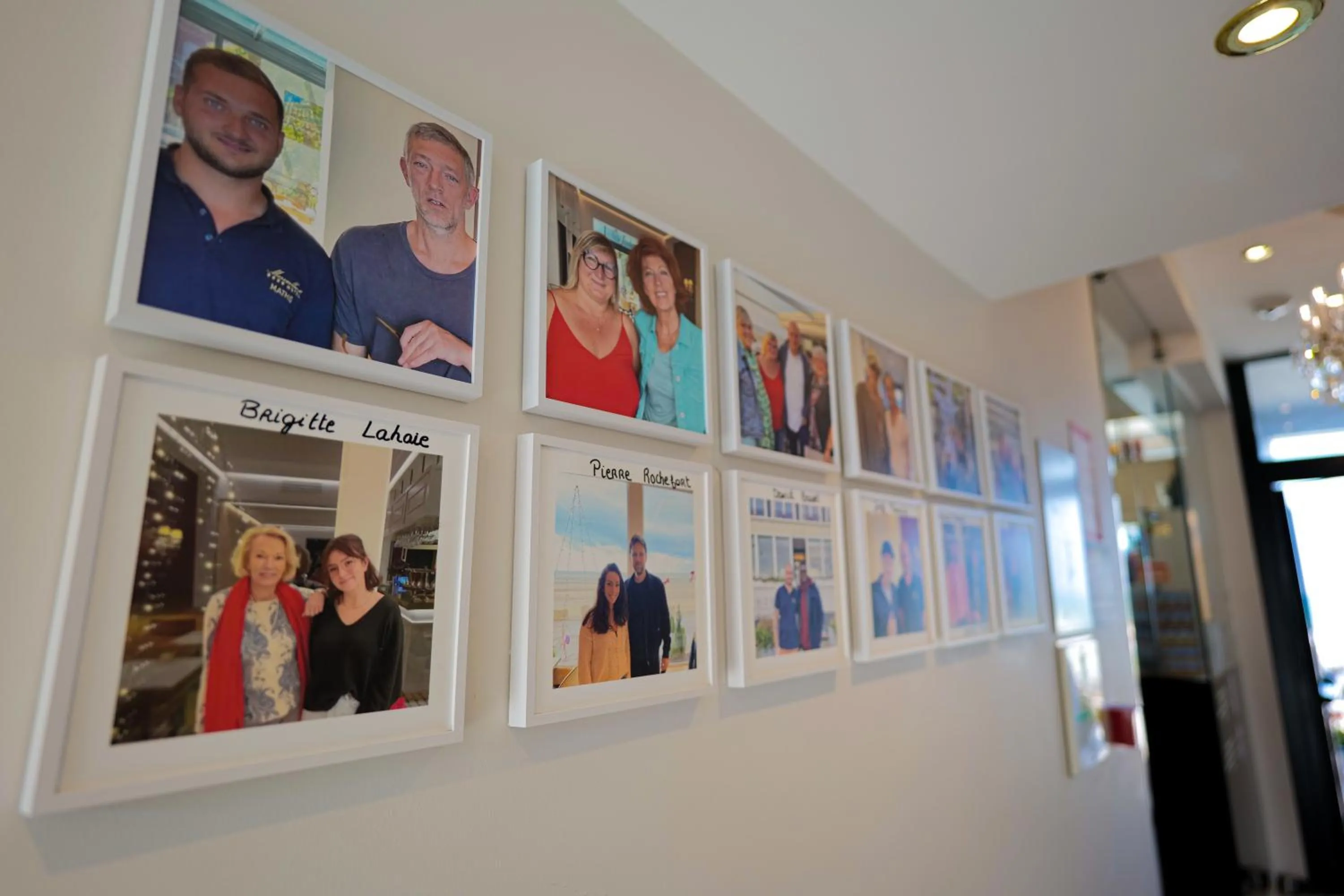 Property building in Hôtel Merveilleux Côté Mer