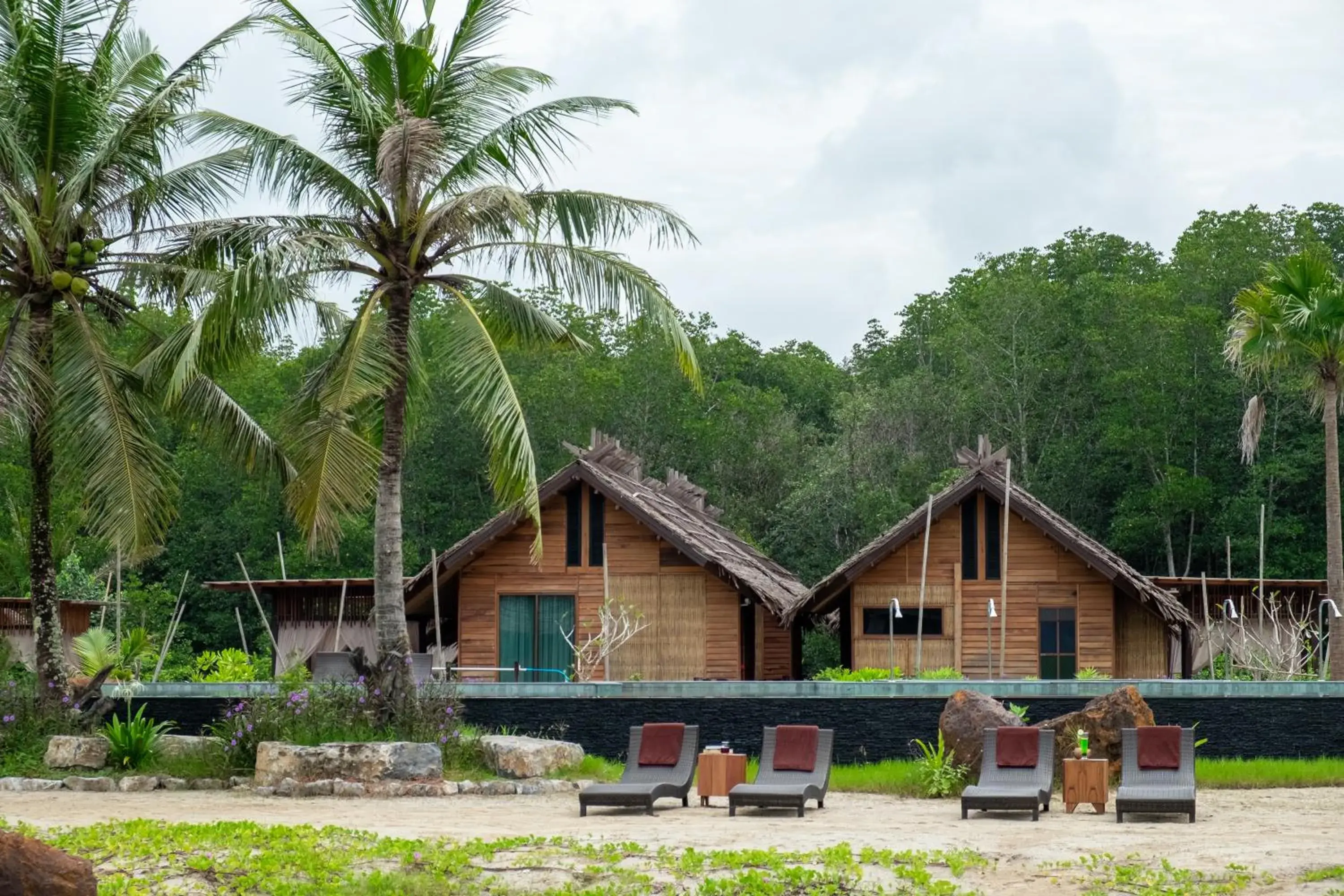Garden view in Venice Krabi Villa Resort Garden view in Venice Krabi Villa Resort