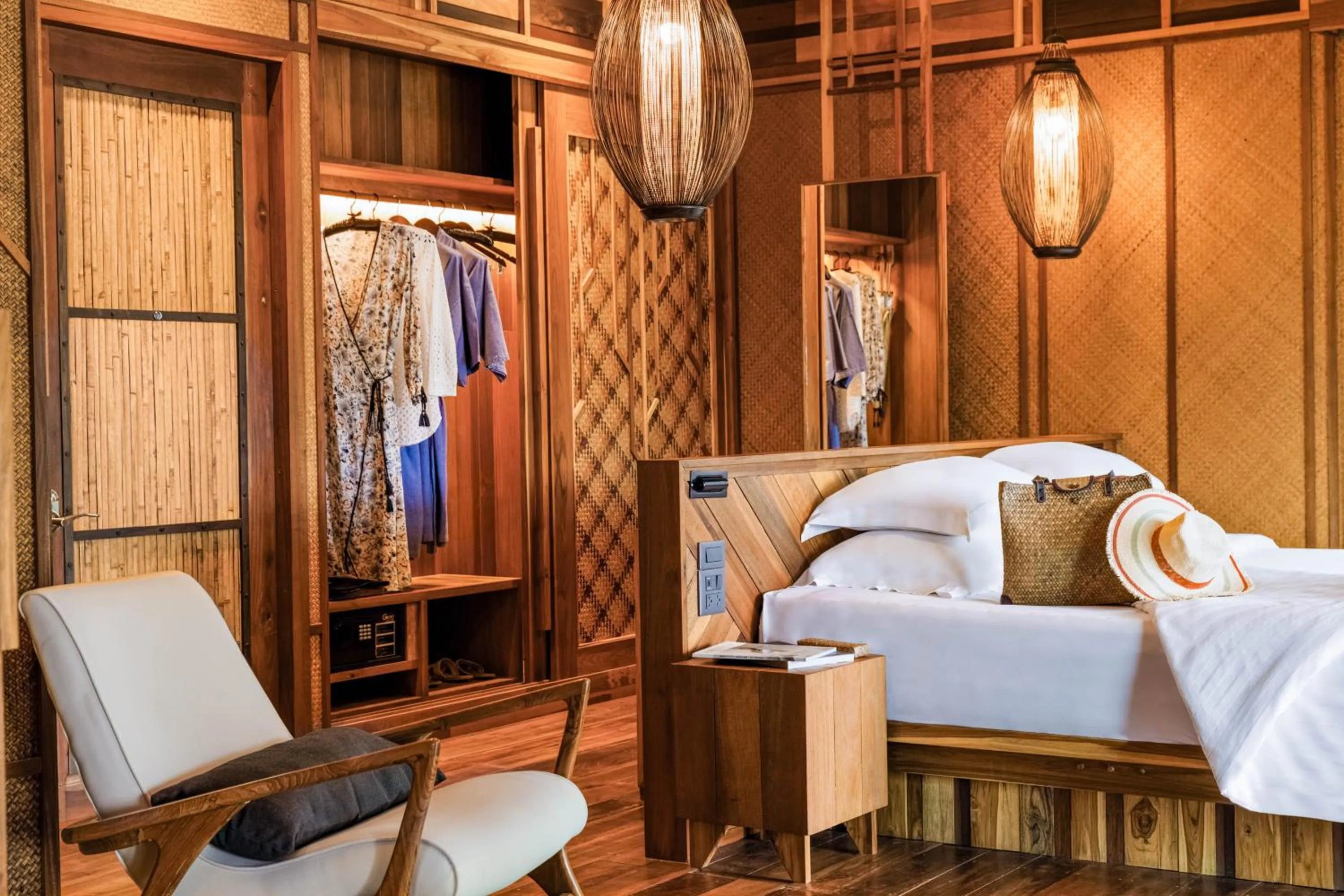 Bed in Venice Krabi Villa Resort