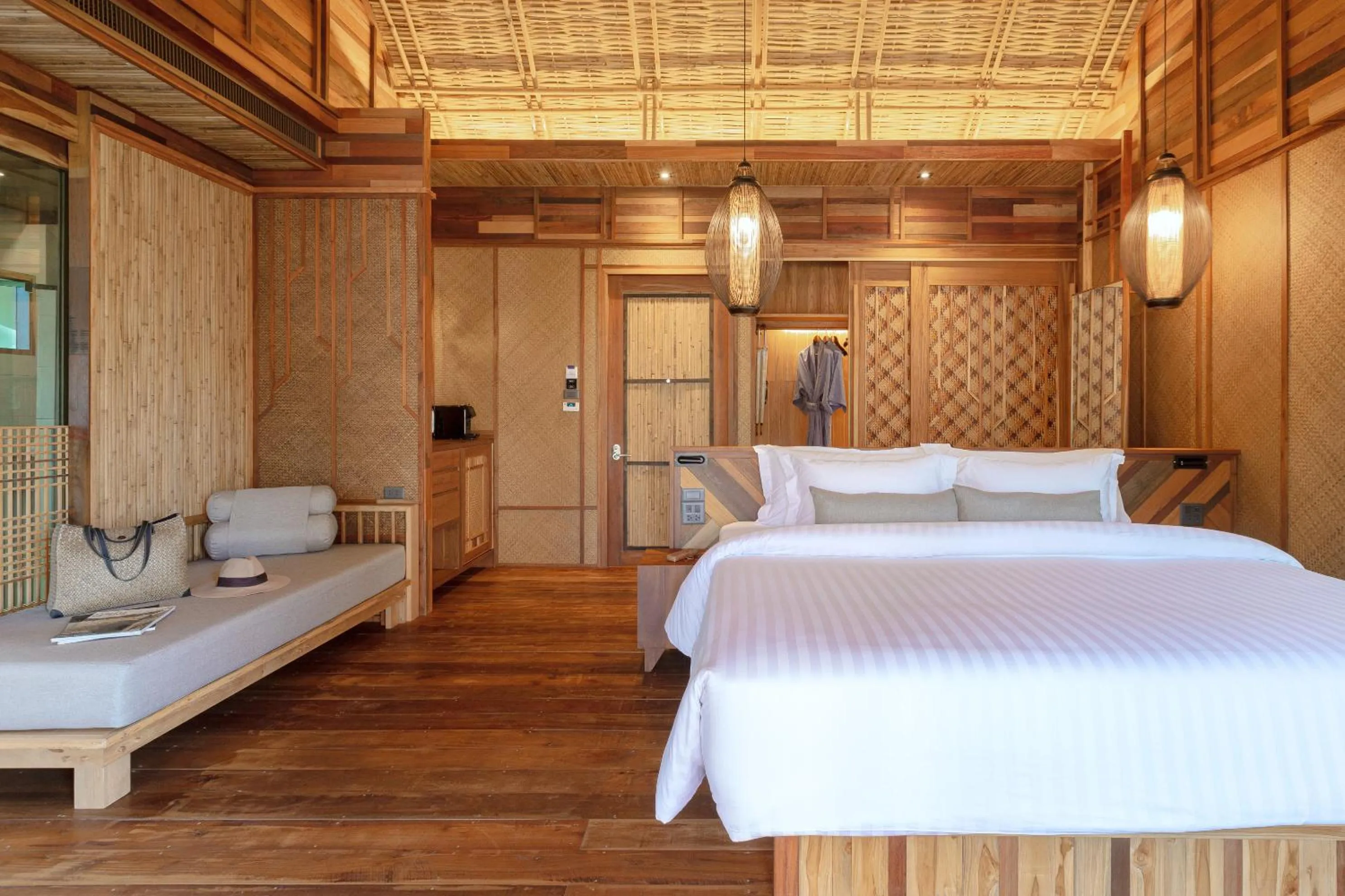 Bed in Venice Krabi Villa Resort