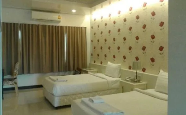 Bed in Chaisaeng in the park