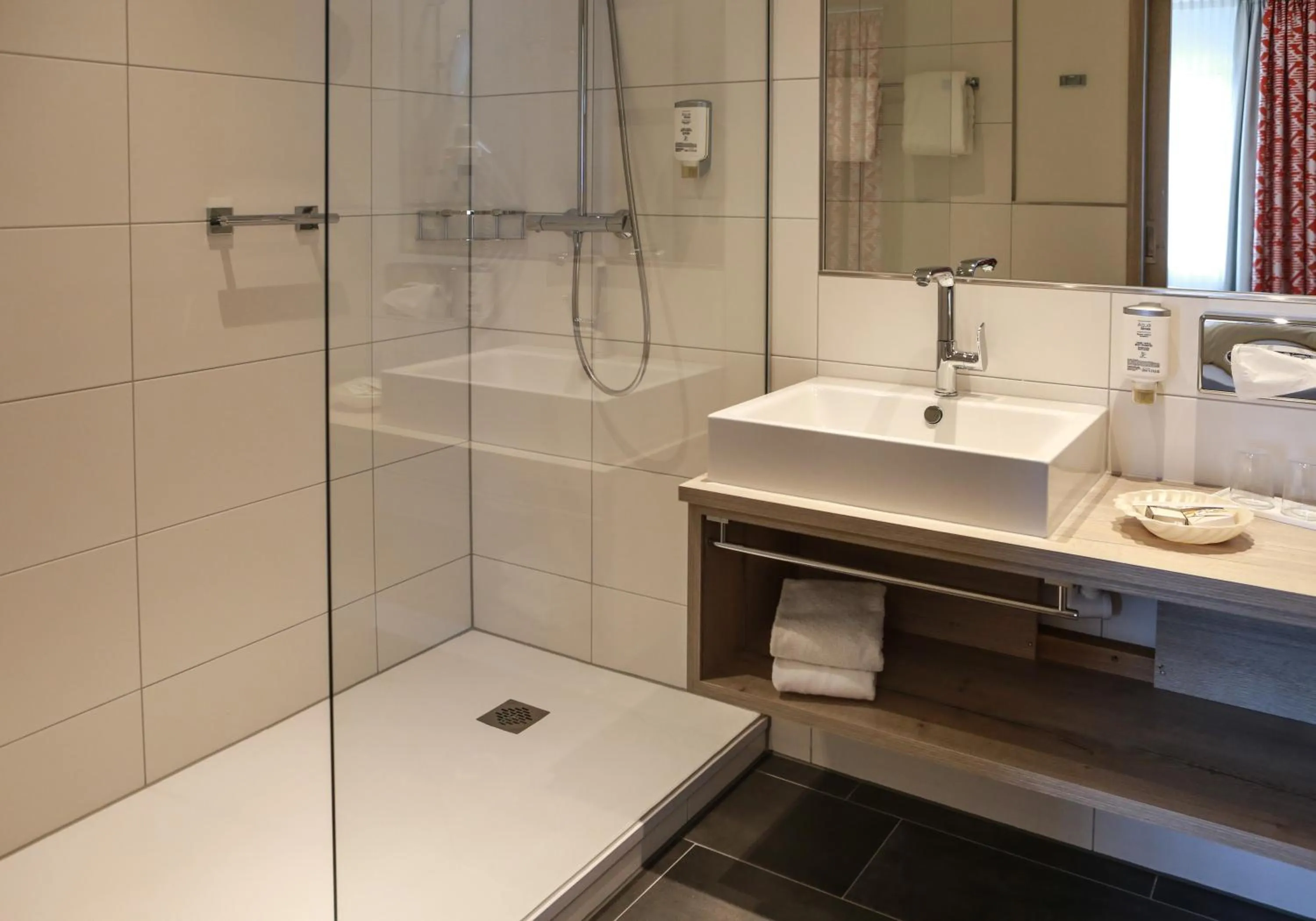 Shower in Rüters Parkhotel