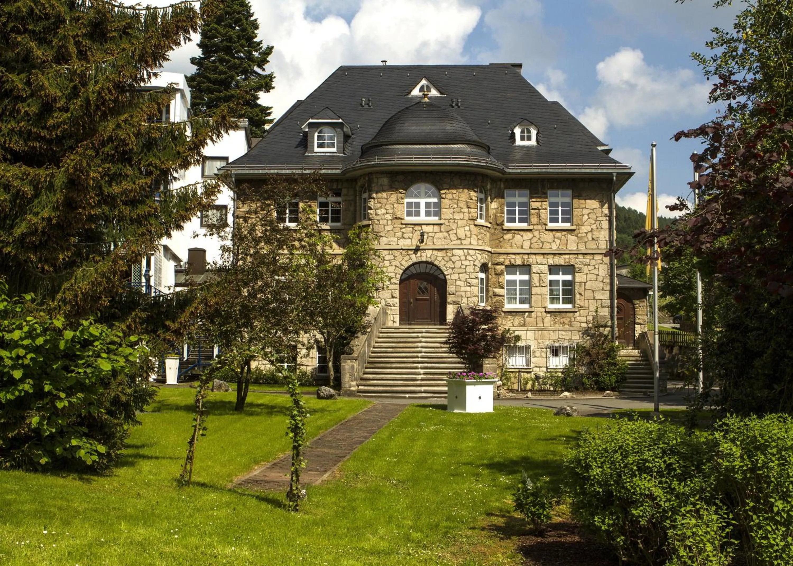 Property building in Rüters Parkhotel