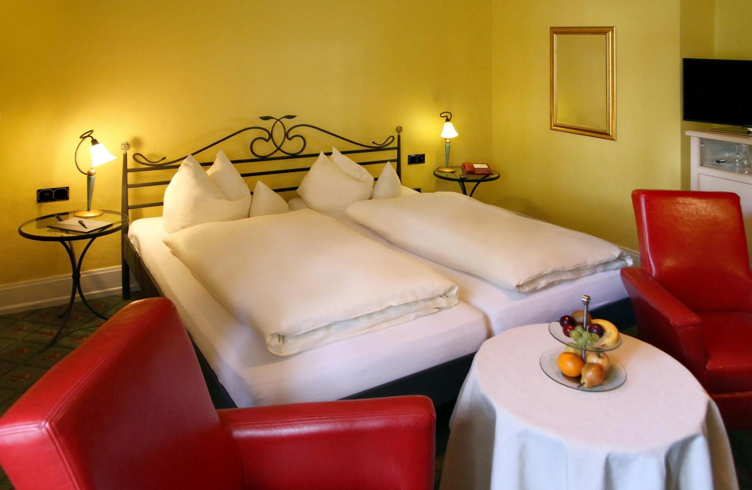 TV and multimedia, Bed in Rüters Parkhotel