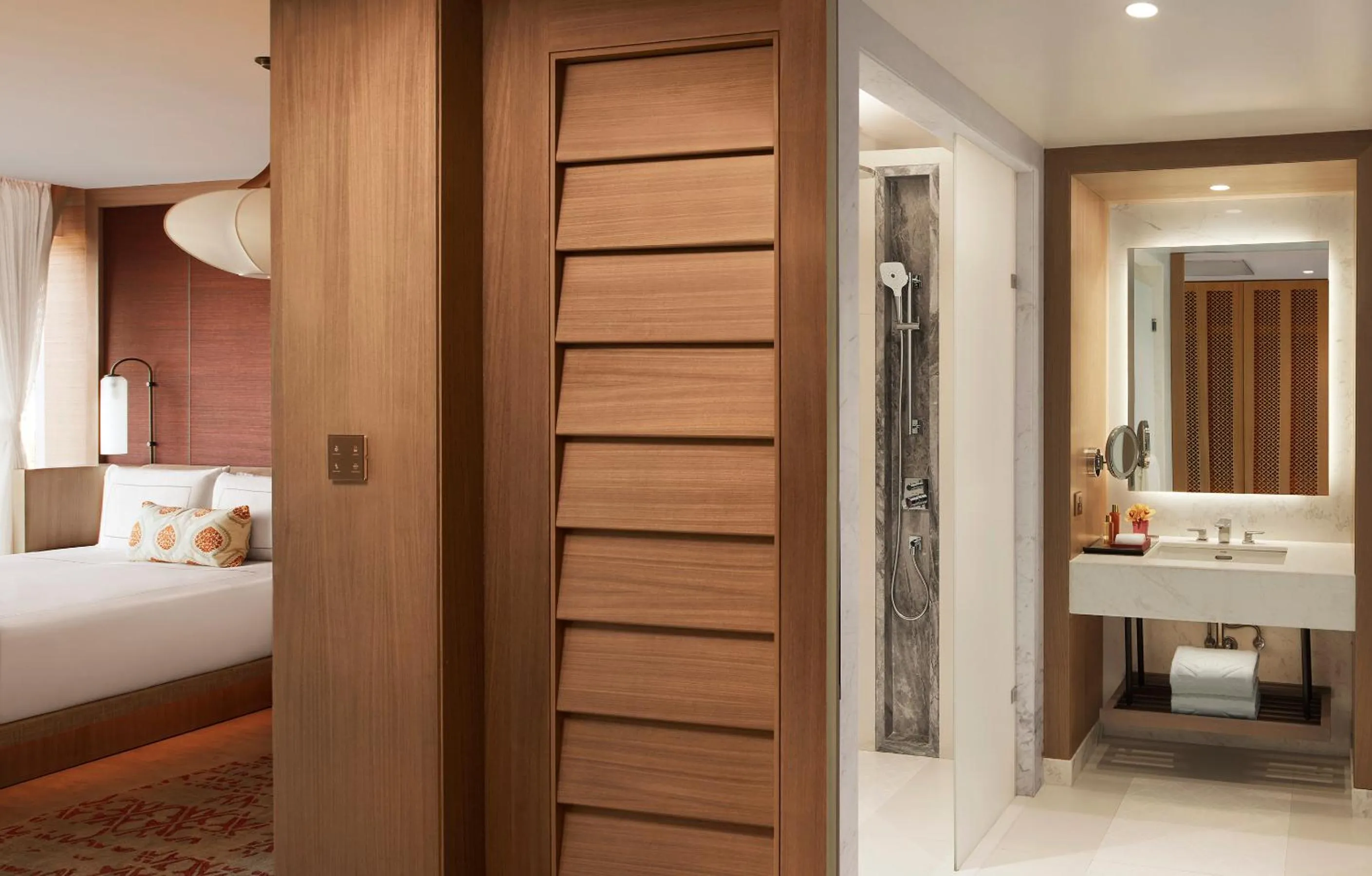 Bathroom, Bed in Taj Cidade de Goa Horizon, Goa