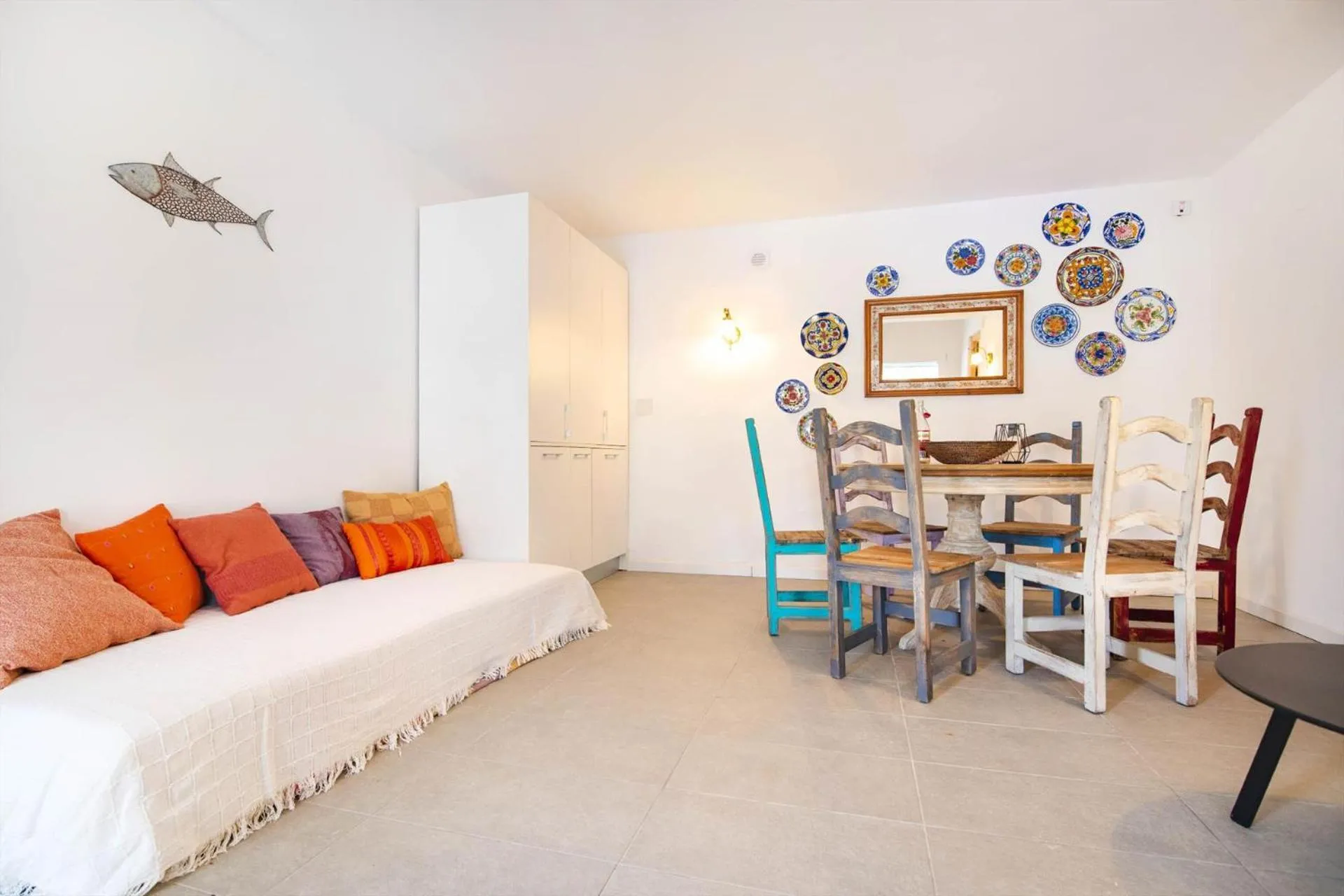 Living room, Bed in Sara 8 - free WIFI, chill-out, private pool, private tennis court - by Holiday Rentals Villamar
