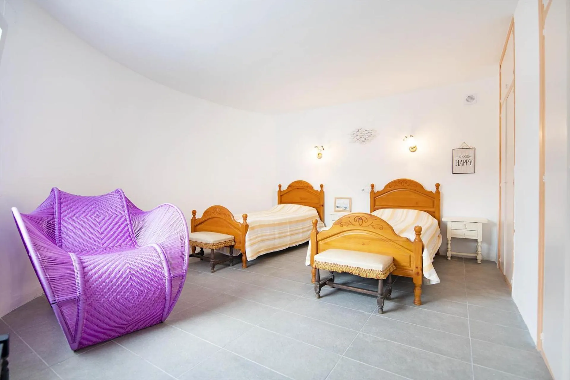 Bedroom, Bed in Sara 8 - free WIFI, chill-out, private pool, private tennis court - by Holiday Rentals Villamar