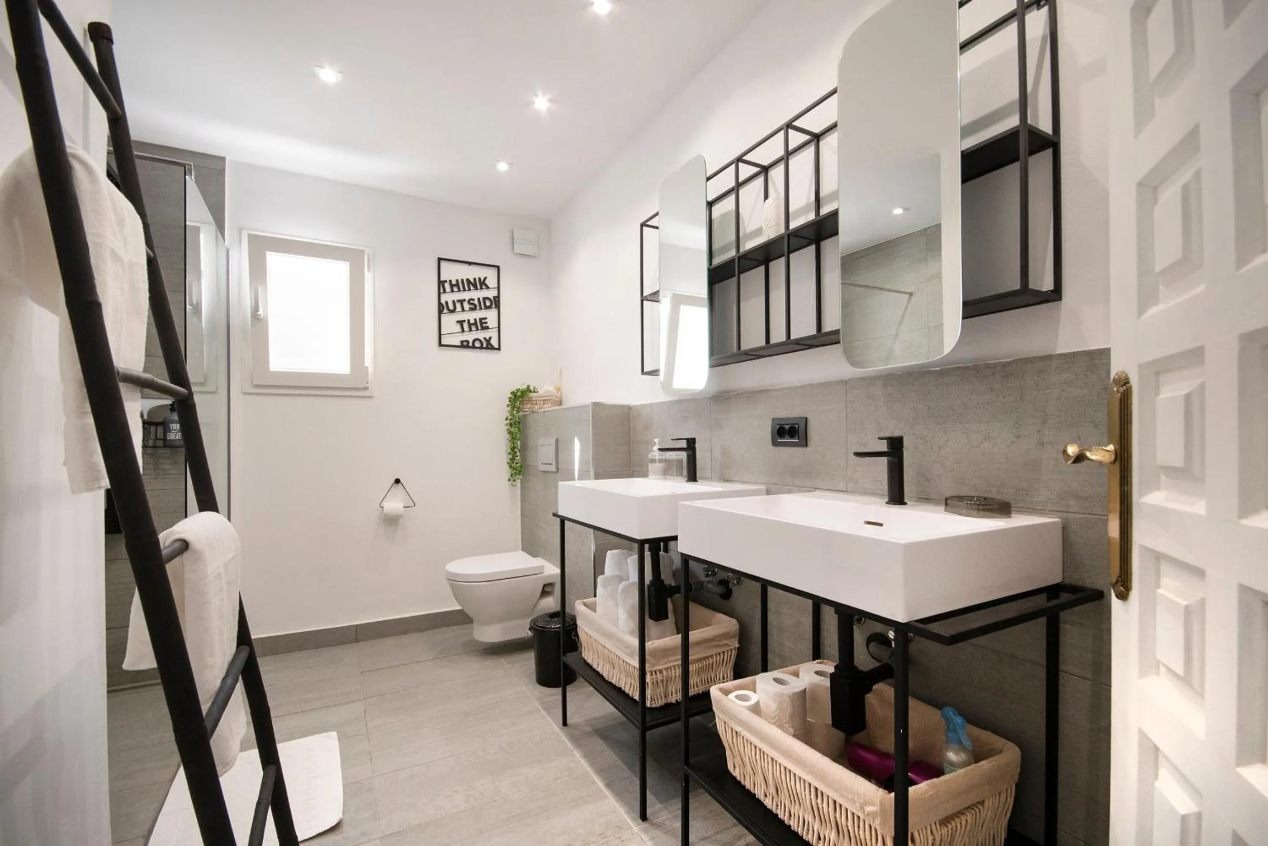 Sara 8 - free WIFI, chill-out, private pool, private tennis court - by Holiday Rentals Villamar