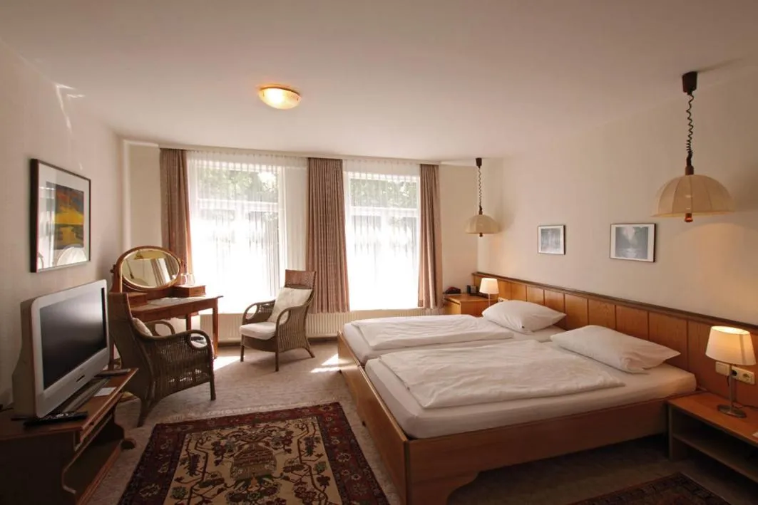 Photo of the whole room, Bed in Leisewitz' Garten