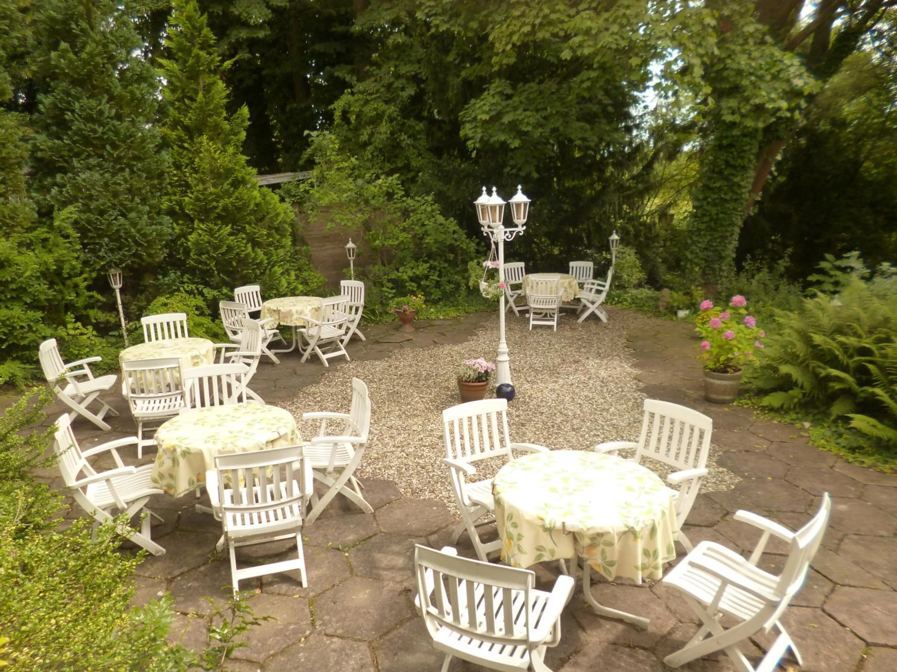 Restaurant/places to eat in Leisewitz' Garten