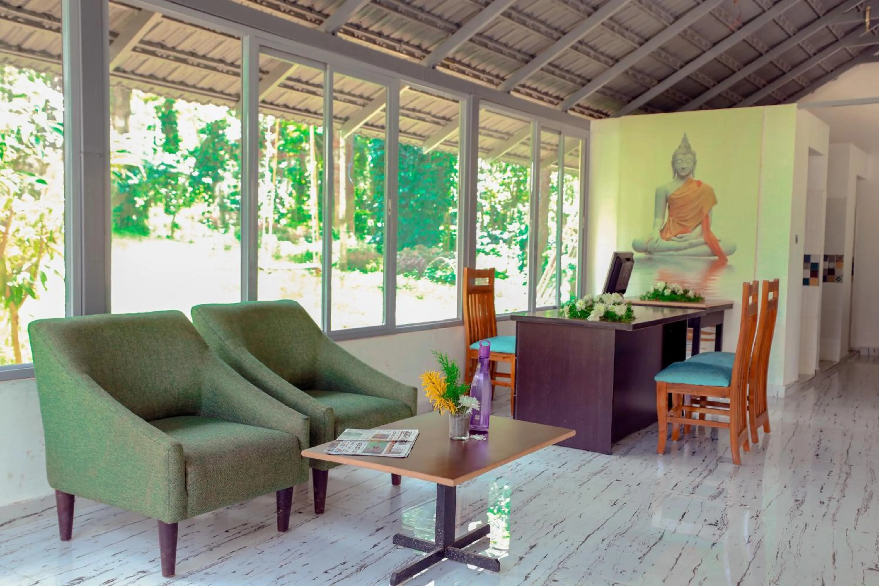 Lobby or reception in The Blossom Resort - Chikmagalur