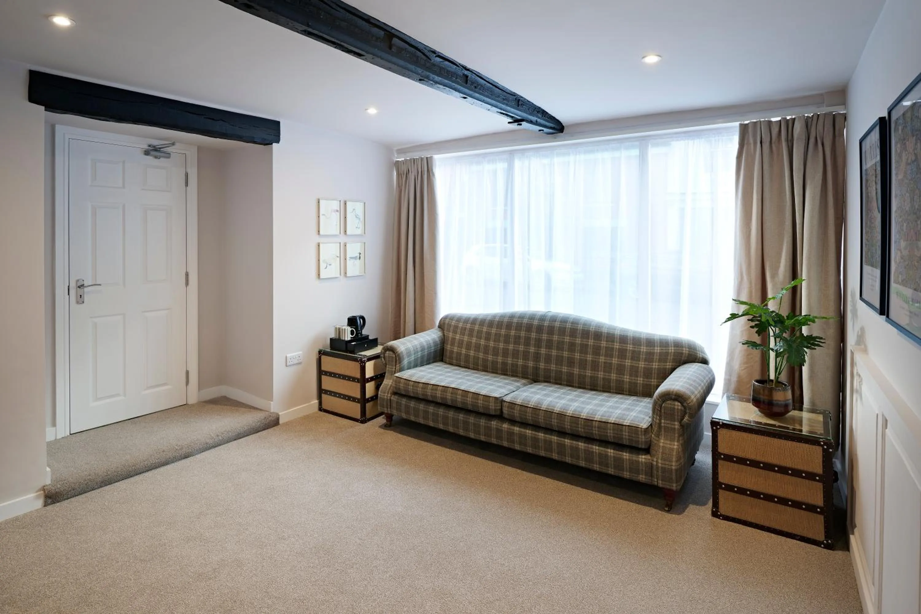 TV and multimedia in The Merchant's House, BW Signature Collection