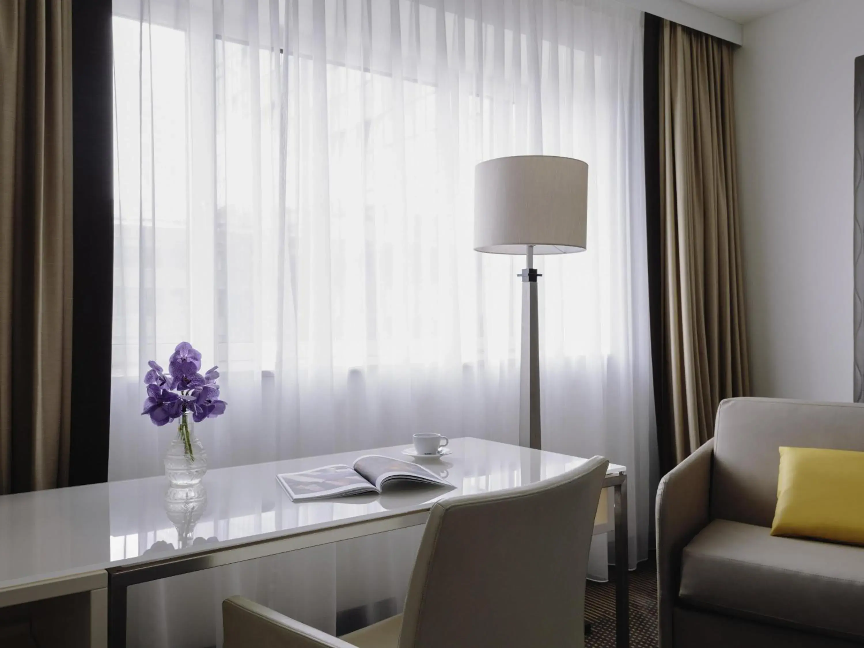 Bedroom in Pullman Berlin Schweizerhof Bedroom in Pullman Berlin Schweizerhof