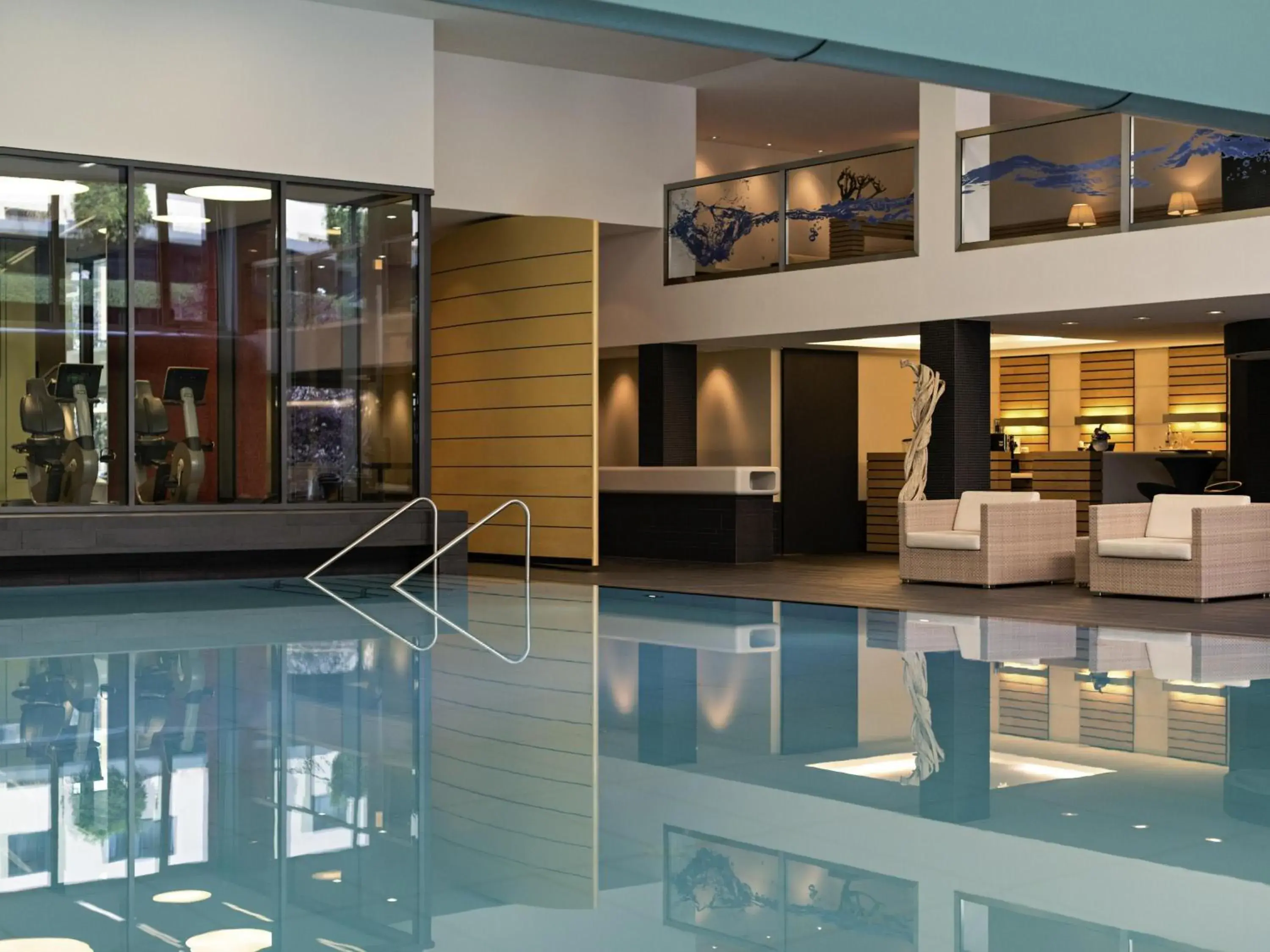 Pool view in Pullman Berlin Schweizerhof Pool view in Pullman Berlin Schweizerhof