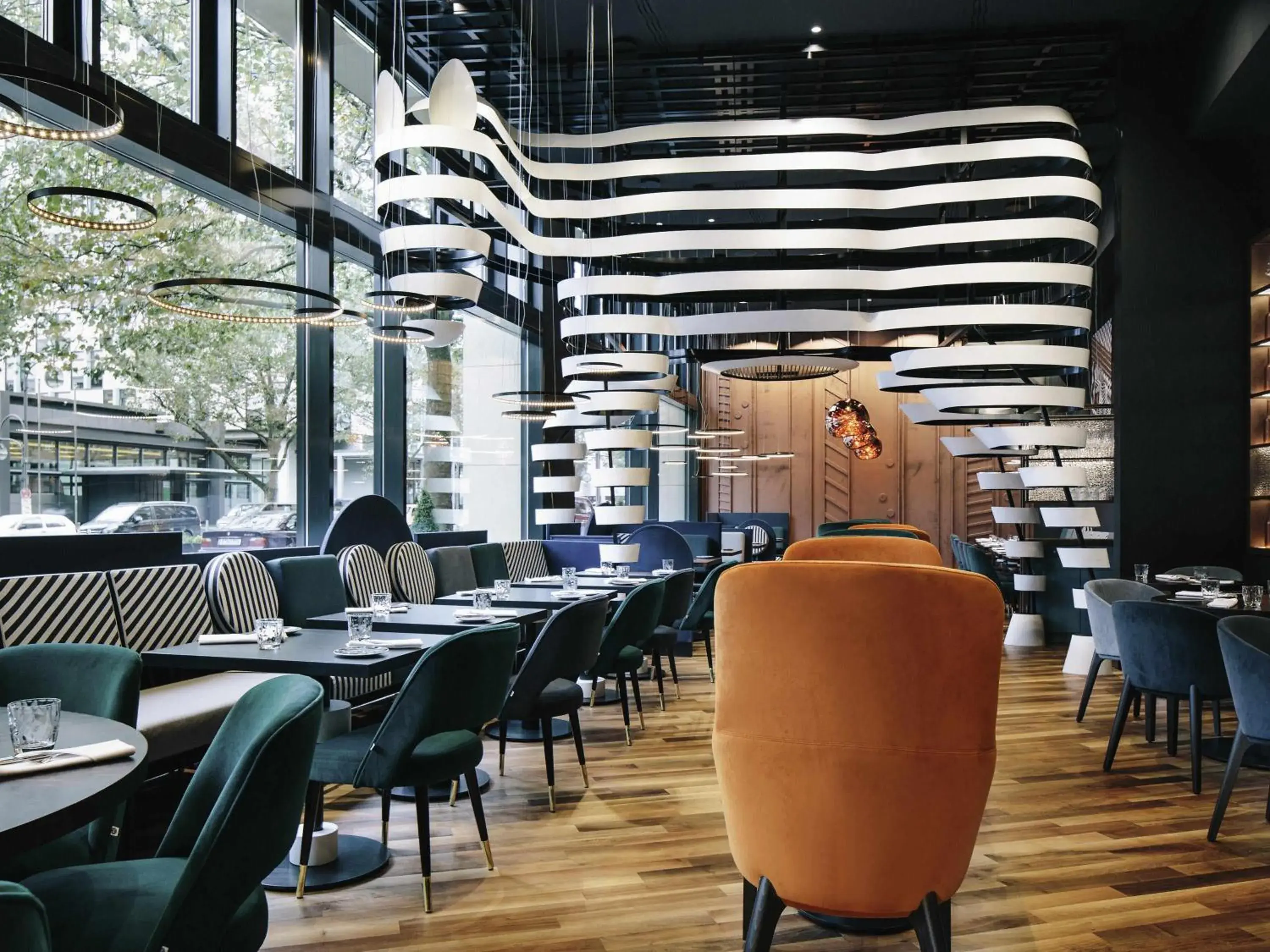 Restaurant/places to eat in Pullman Berlin Schweizerhof Restaurant/places to eat in Pullman Berlin Schweizerhof