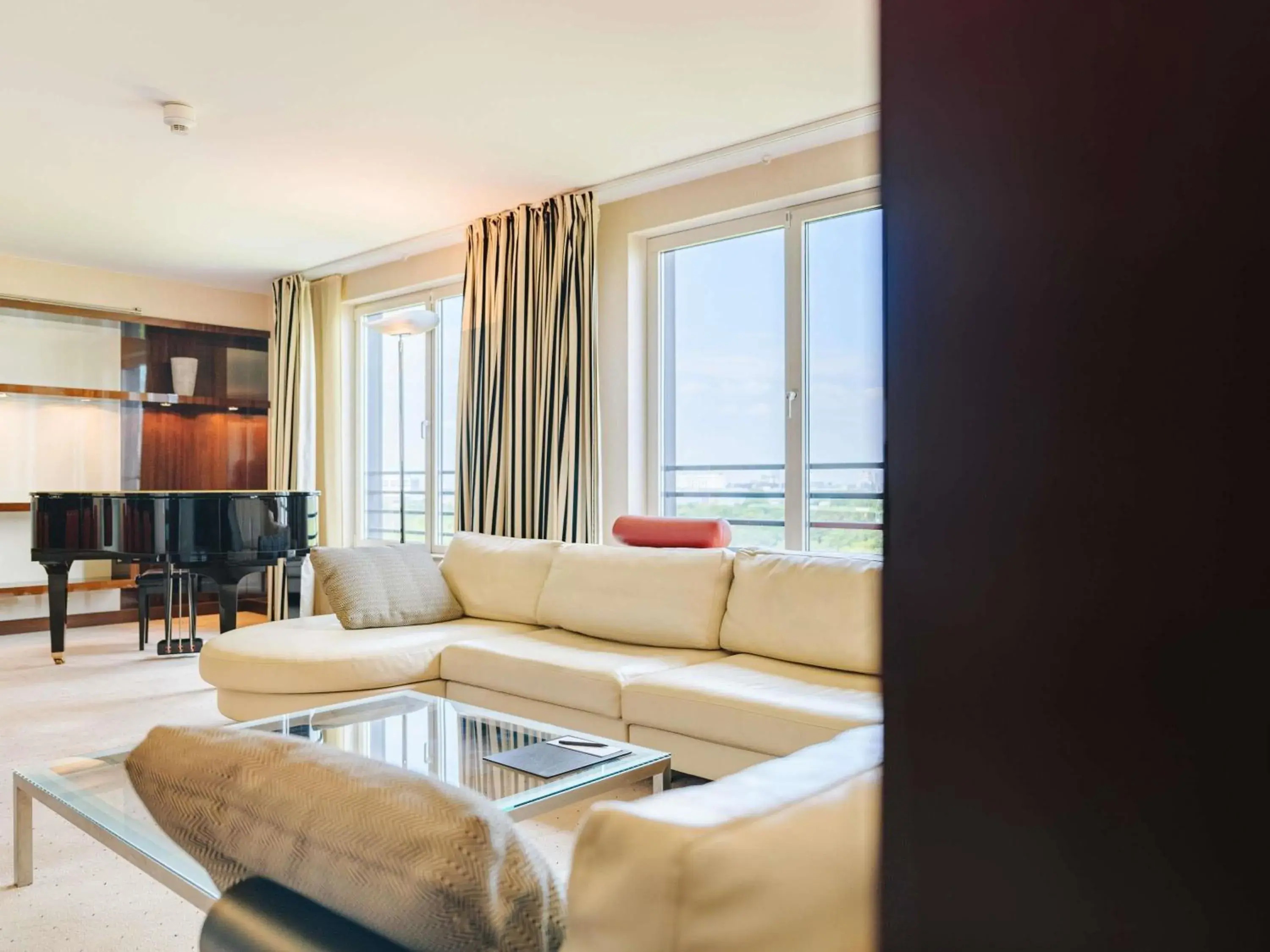 Bedroom in Pullman Berlin Schweizerhof Bedroom in Pullman Berlin Schweizerhof