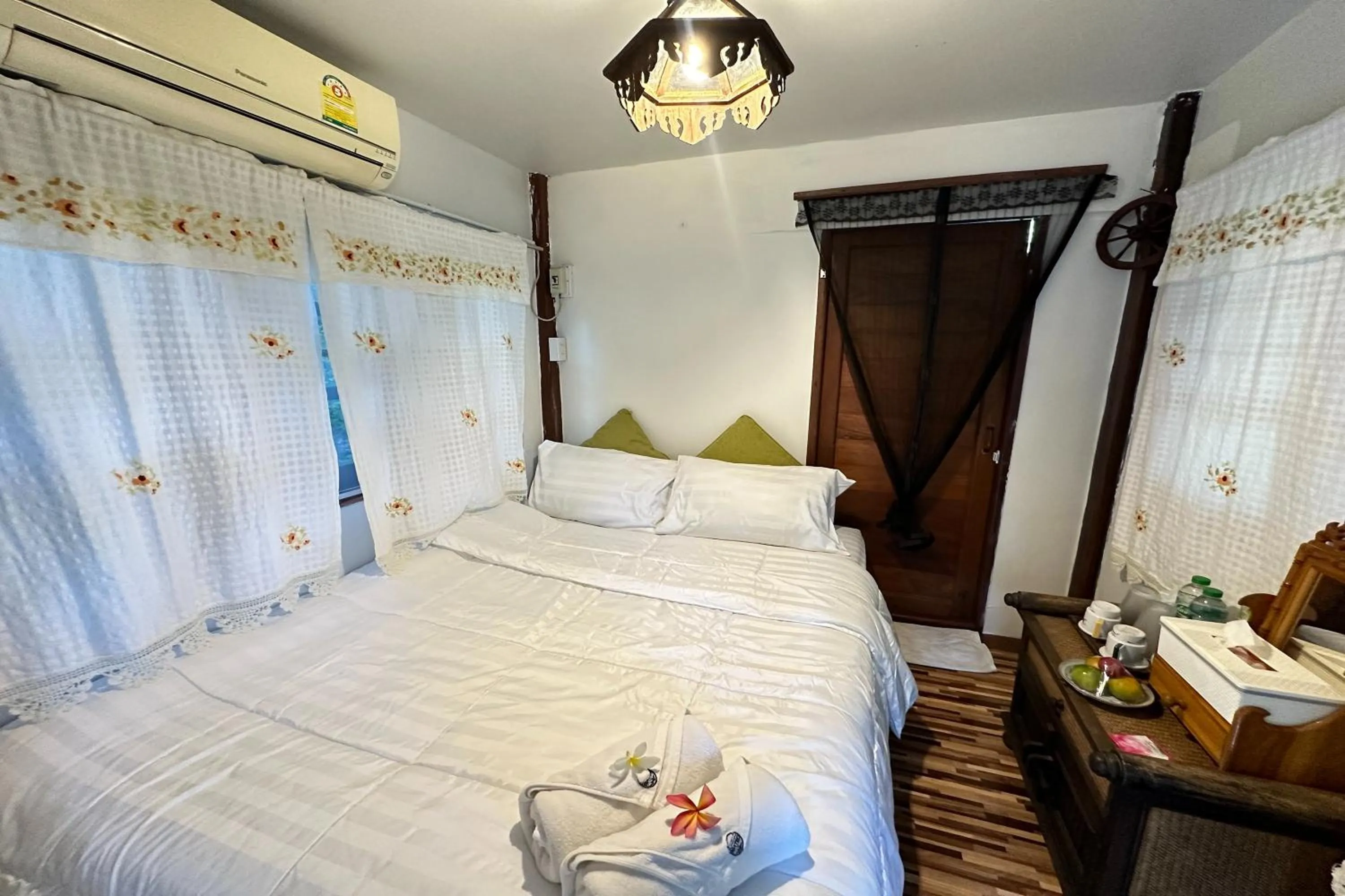 Bedroom, Bed in Baansuan Chomchun