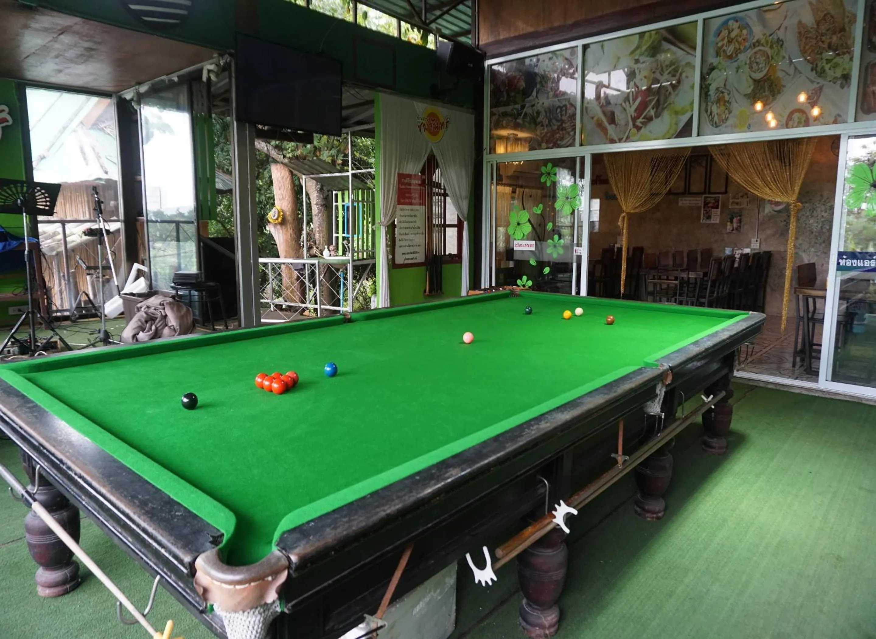 Billiard in Baansuan Chomchun