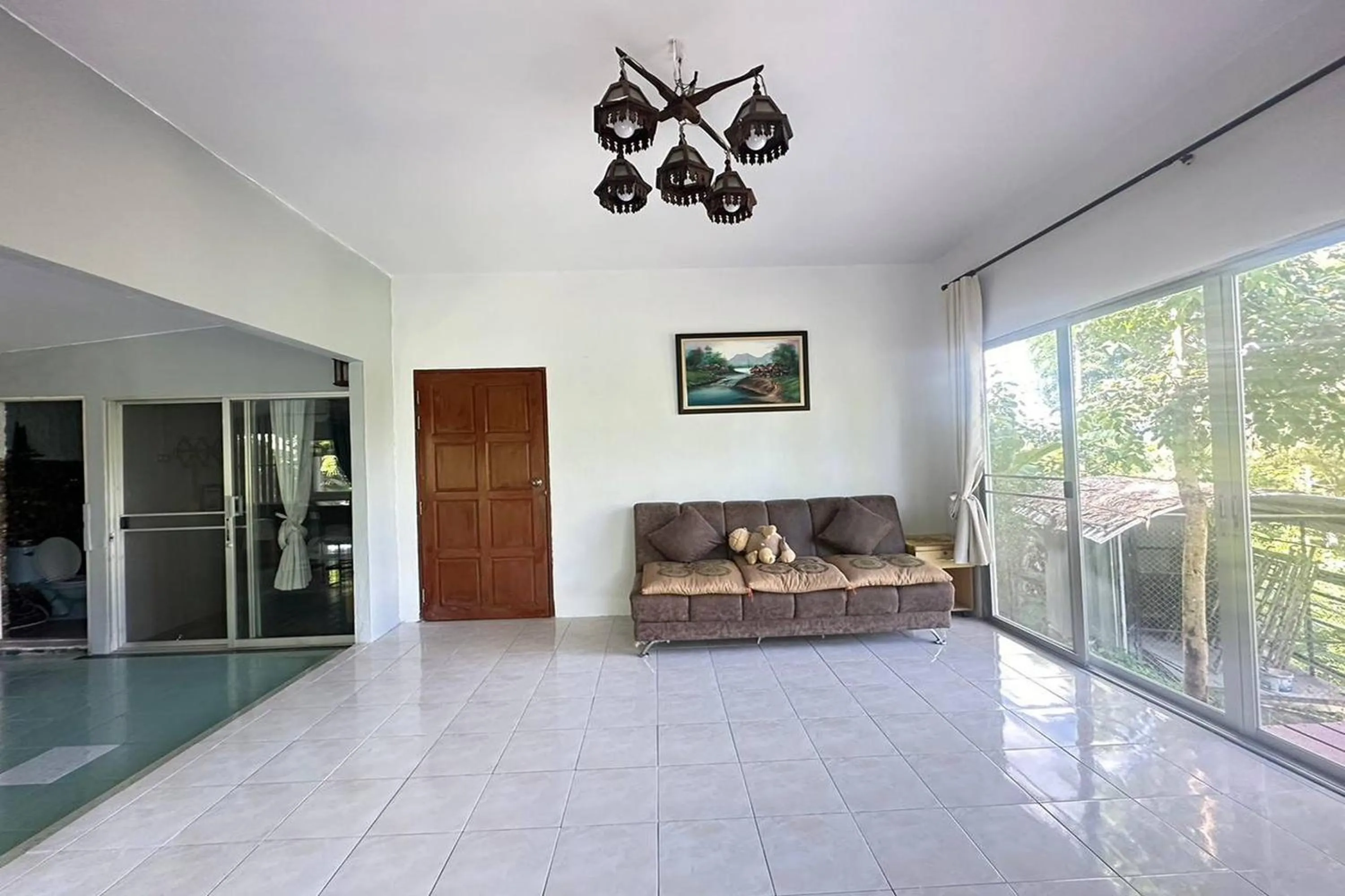 Seating area in Baansuan Chomchun