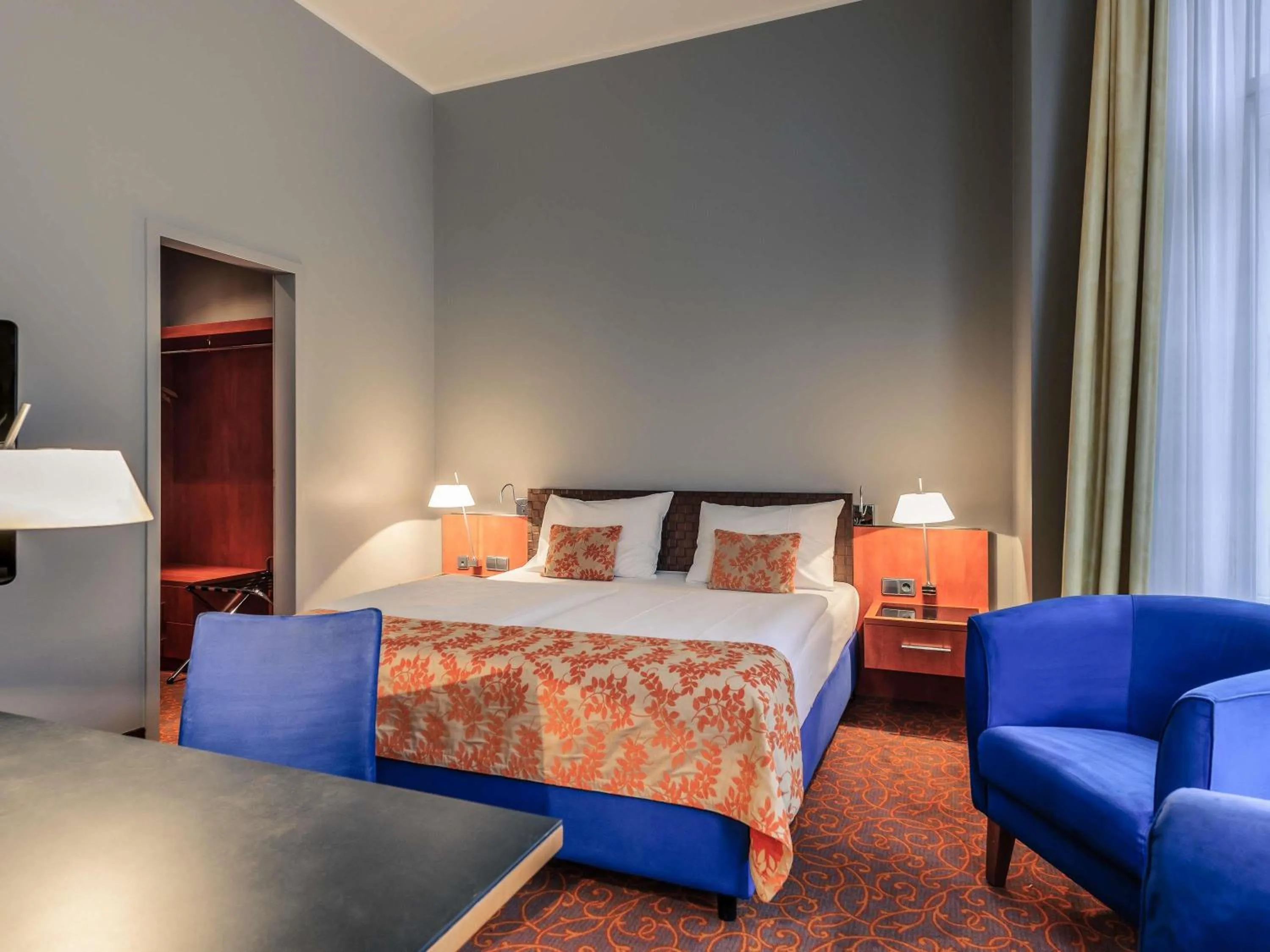 Bedroom, Bed in Mercure Hotel & Residenz Berlin Checkpoint Charlie