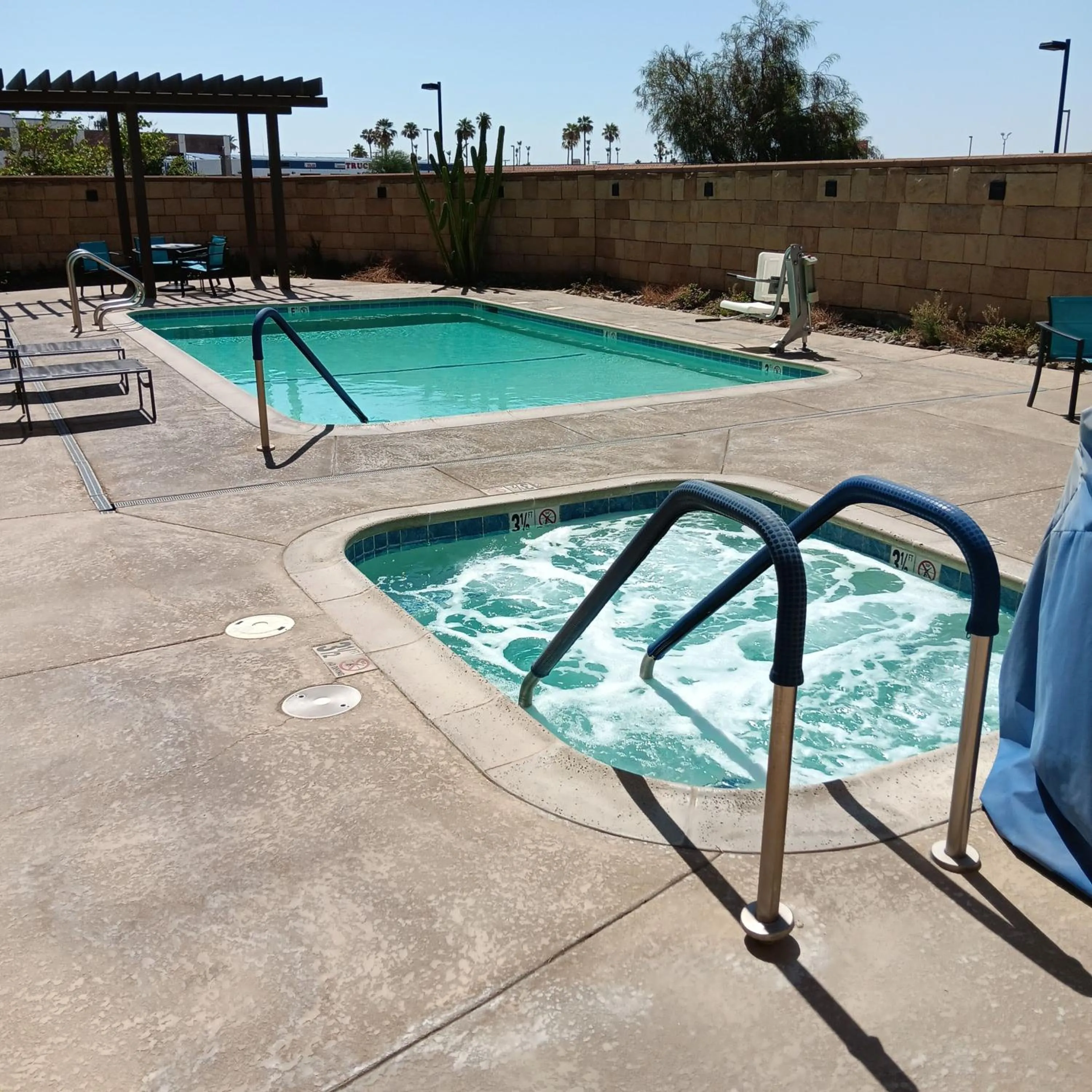 Hot Tub in Best Western Plus Coachella Valley Inn & Suites