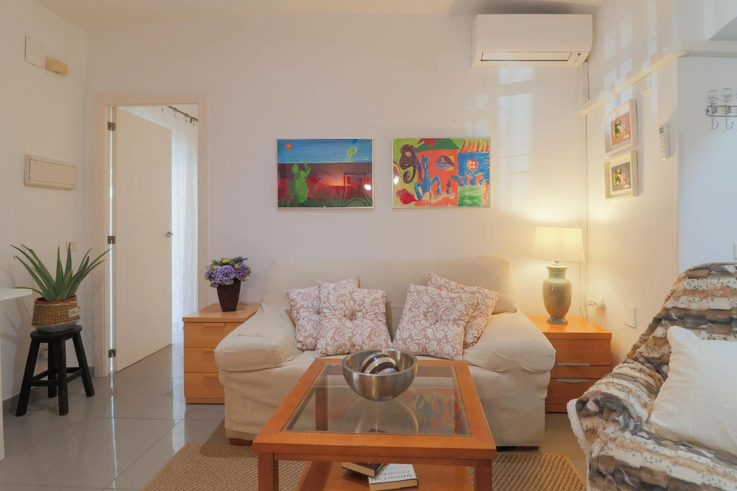 Living room in C52 - Seaside 2 Bedrooms By the Center