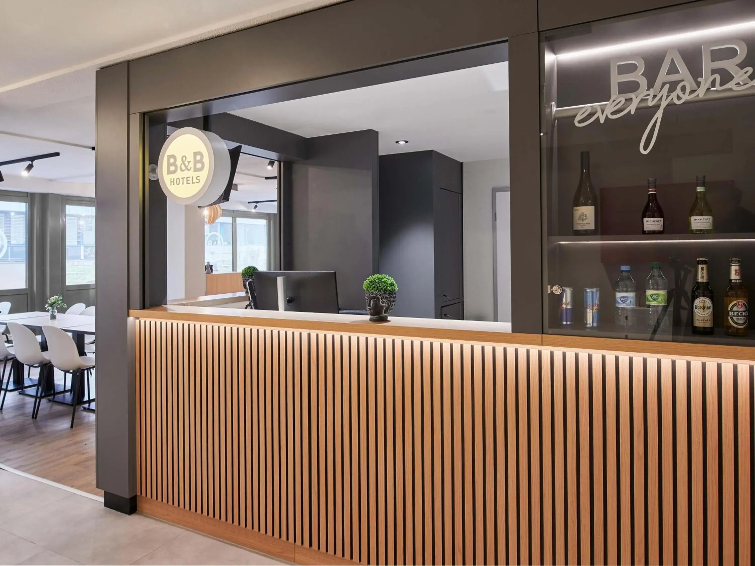 Lobby or reception in B&B HOTEL Wiesbaden-Ost Lobby or reception in B&B HOTEL Wiesbaden-Ost