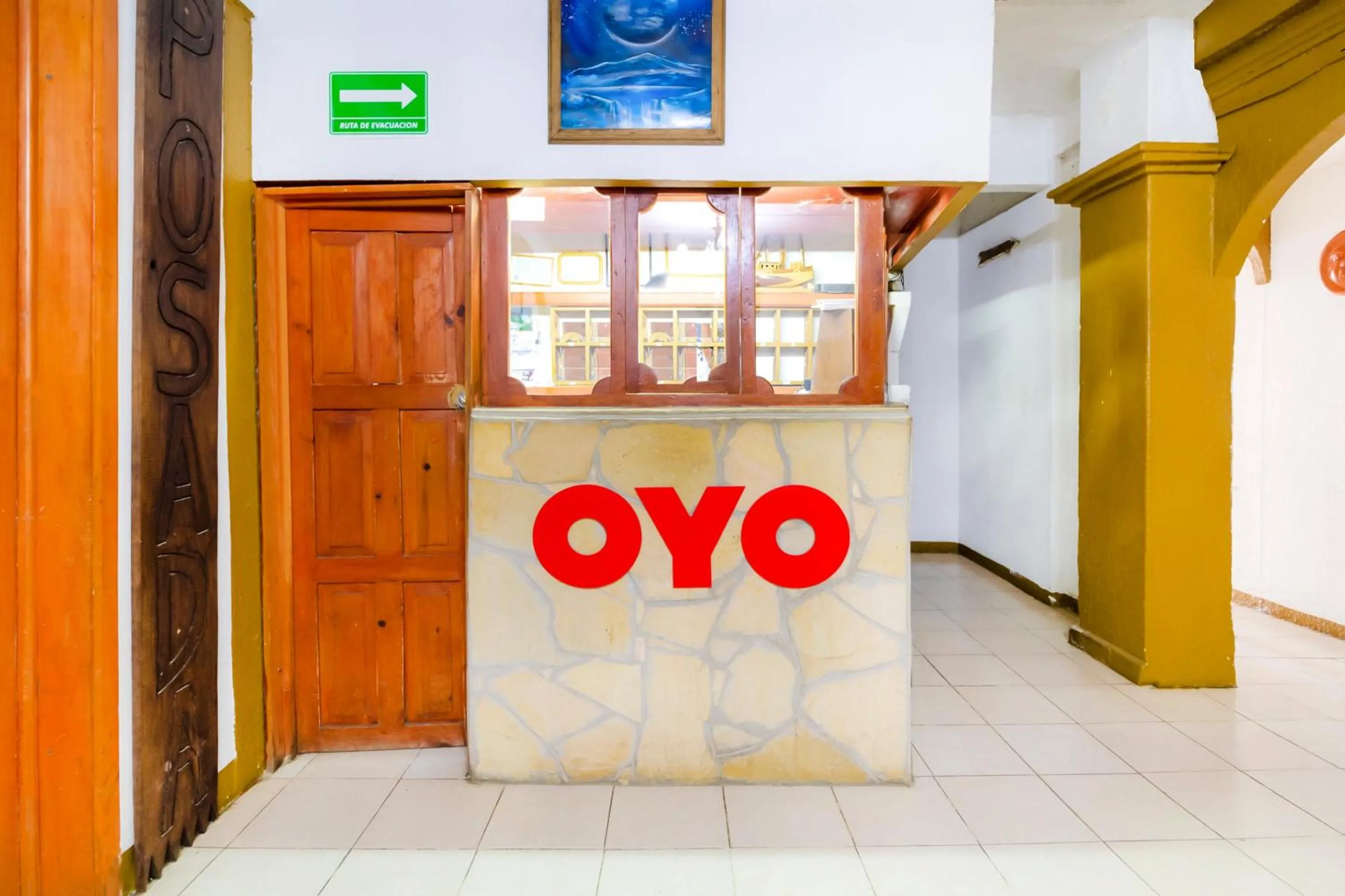Lobby or reception in OYO Hotel La Luna, Templo de Santo Domingo de Guzmán
