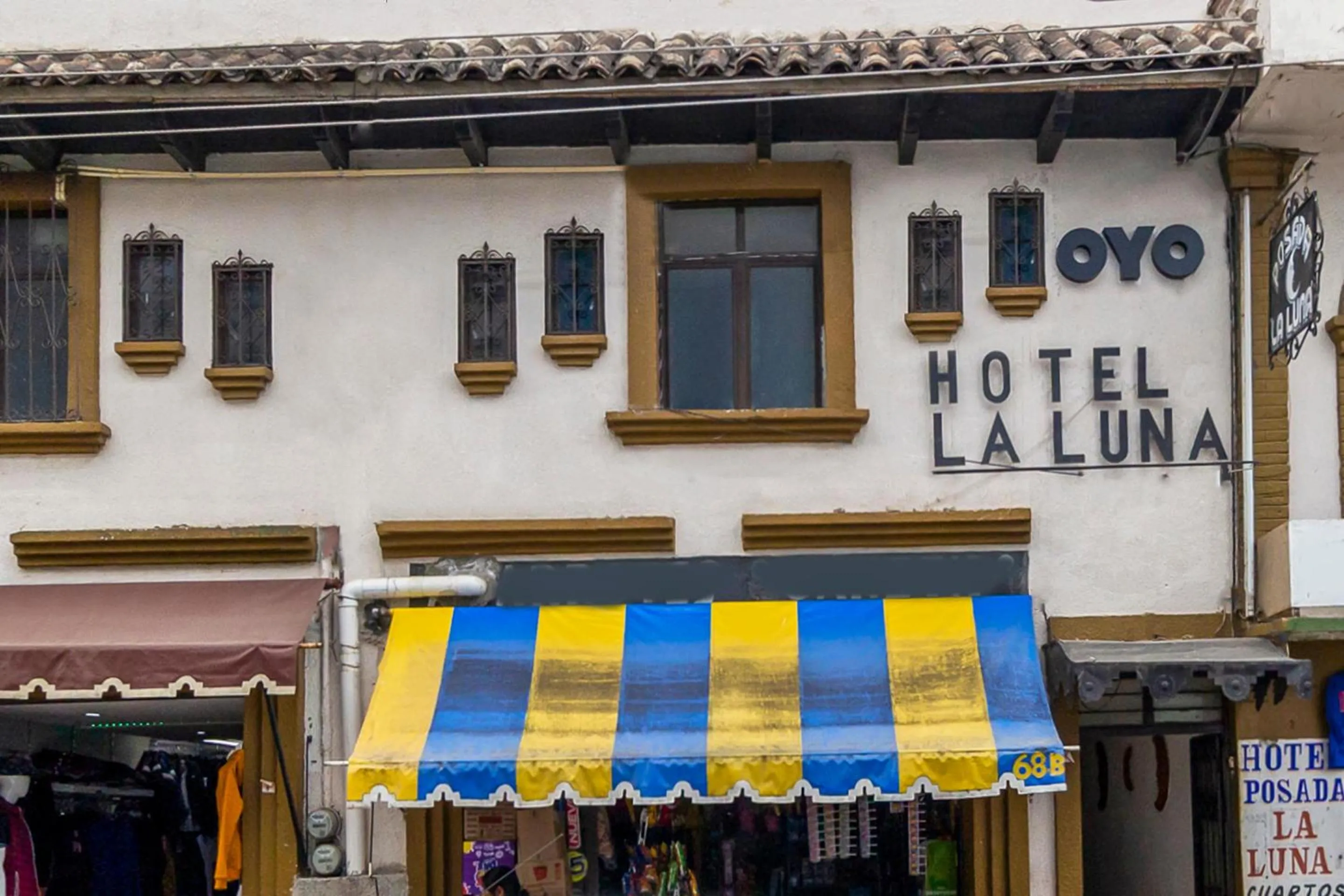 Facade/entrance in OYO Hotel La Luna, Templo de Santo Domingo de Guzmán