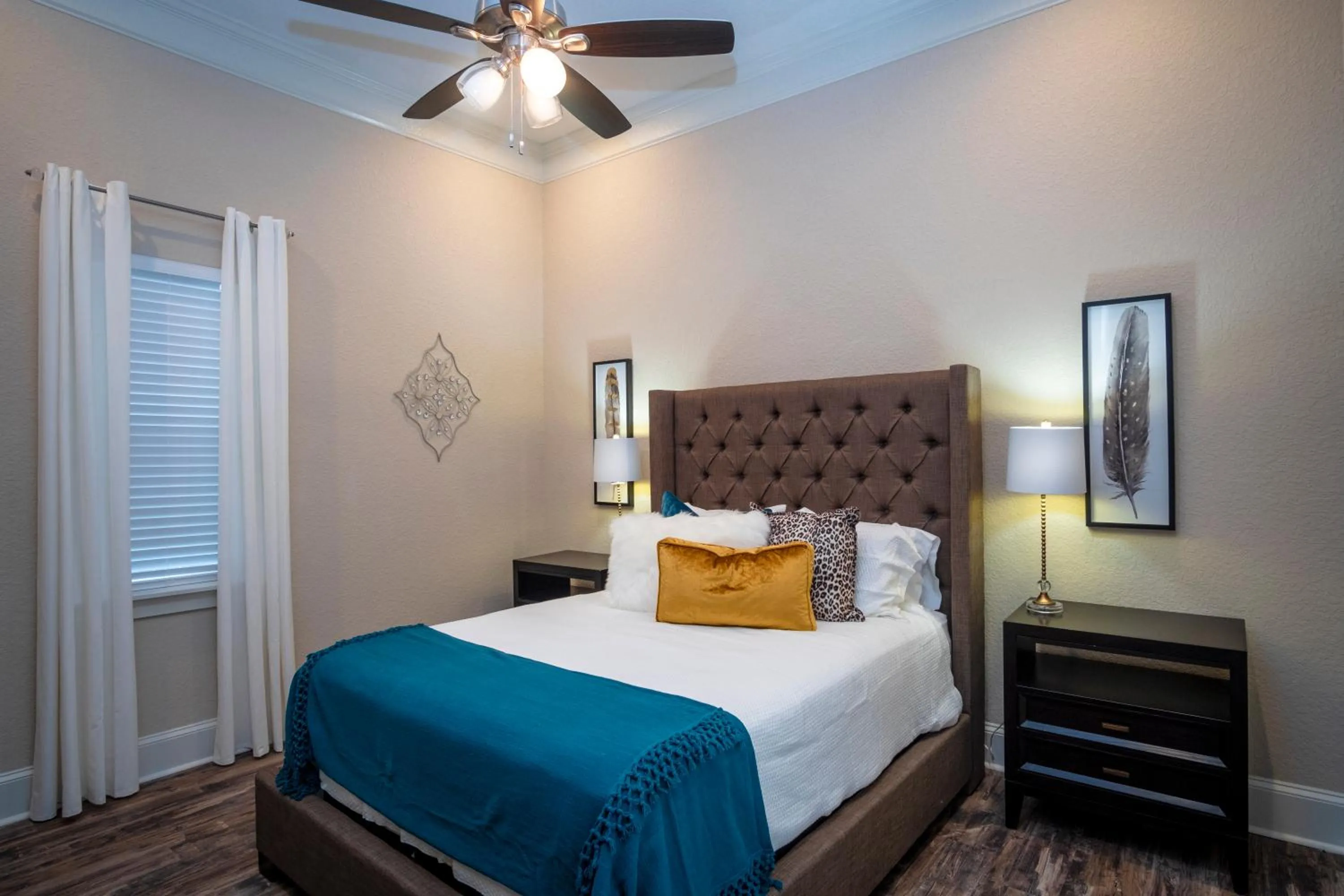 Bed in BRAND NEW Large Impressive House Near Downtown!