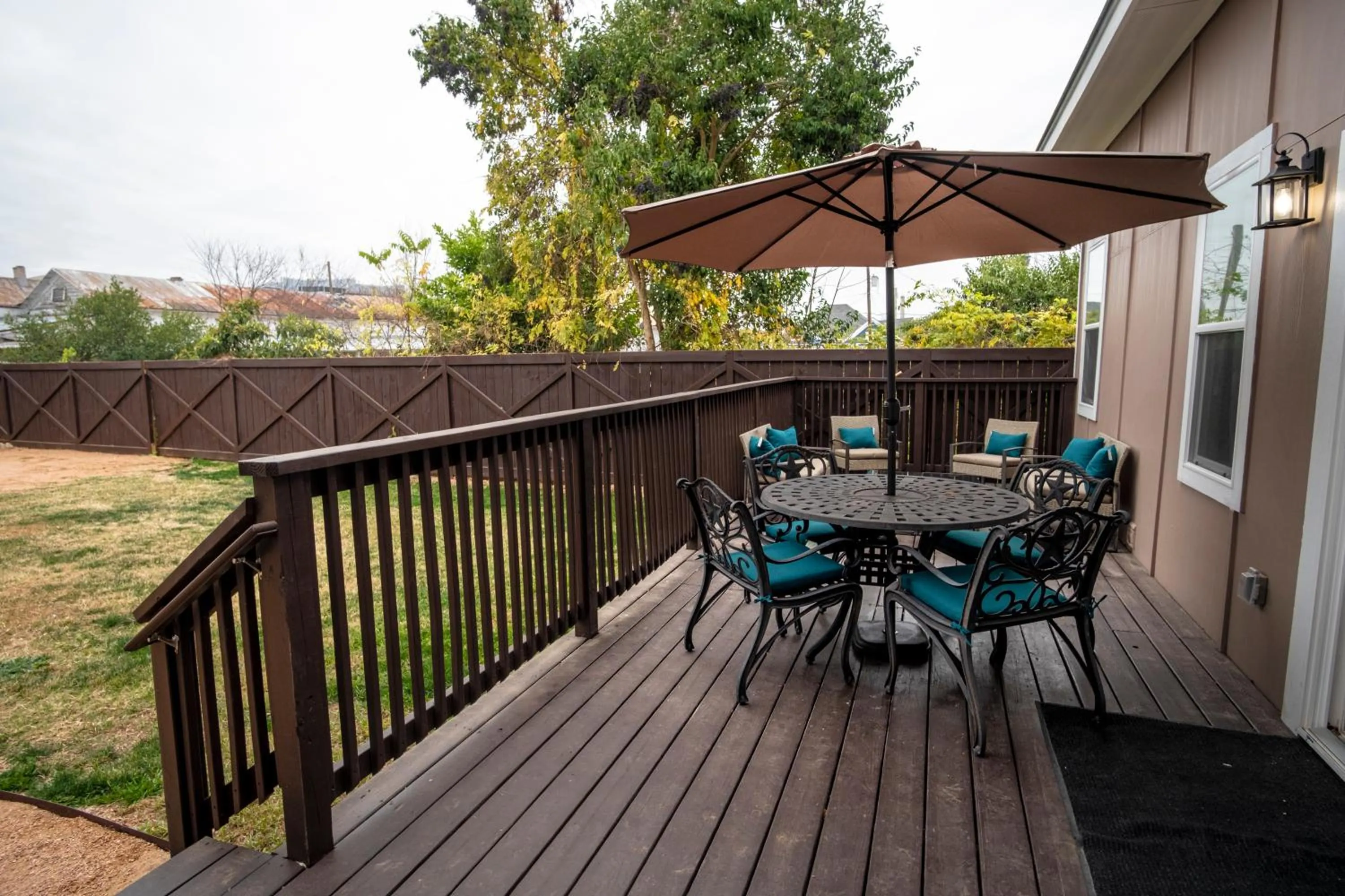 Balcony/Terrace in BRAND NEW Large Impressive House Near Downtown!