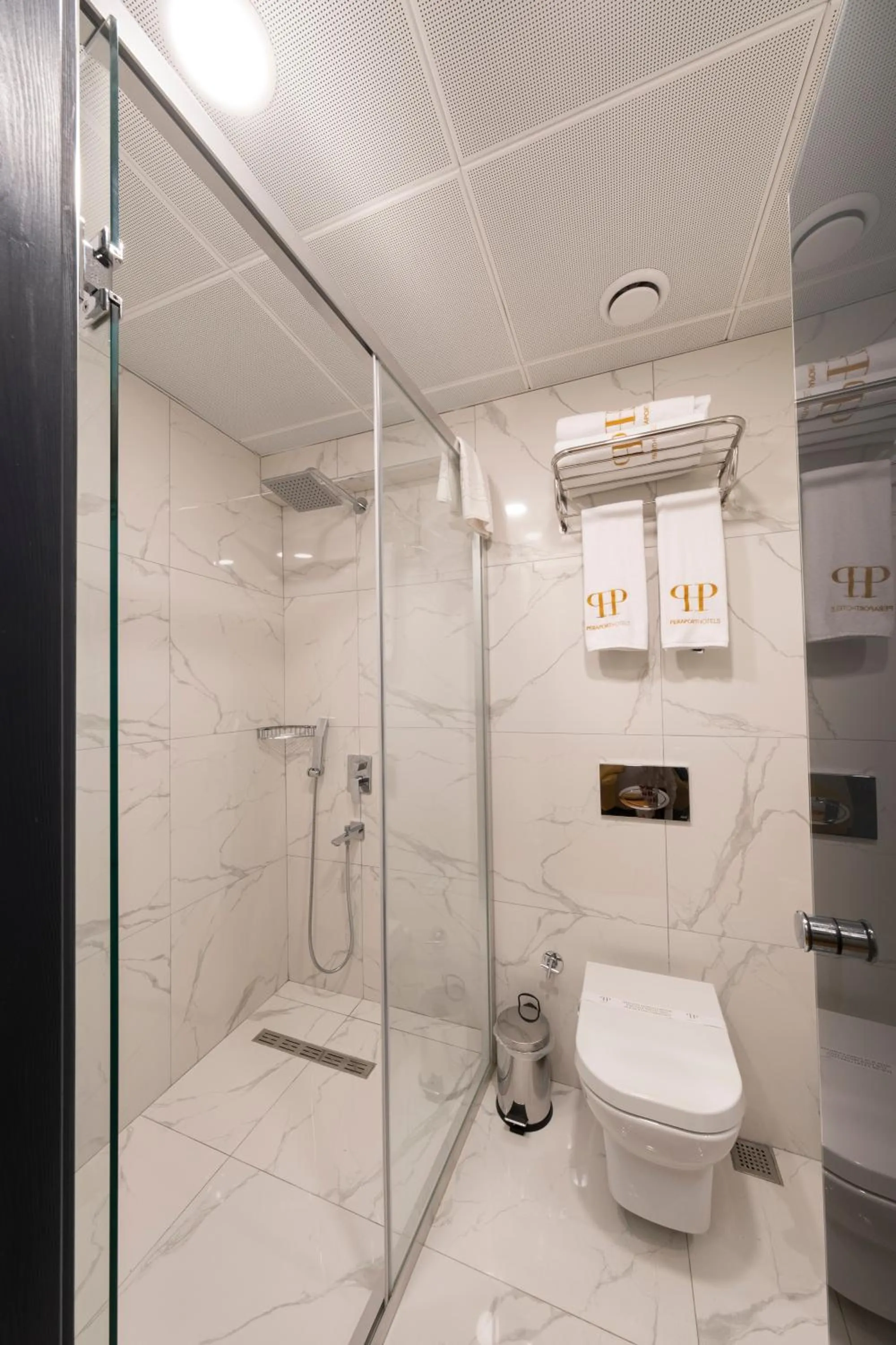 Toilet in Ferman Port Hotel - Special Category