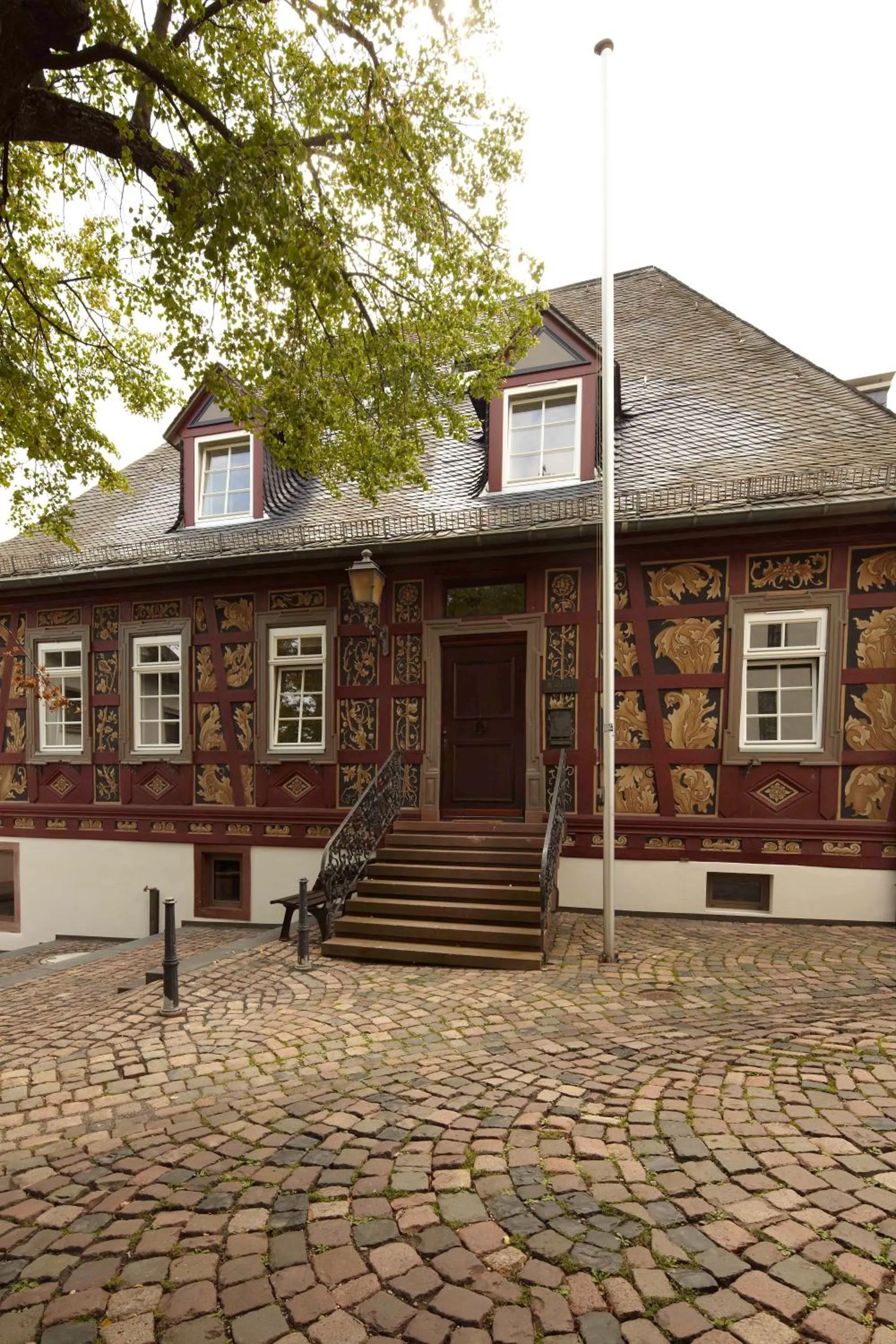 Facade/entrance in Hotel und Weinhaus Zum Krug