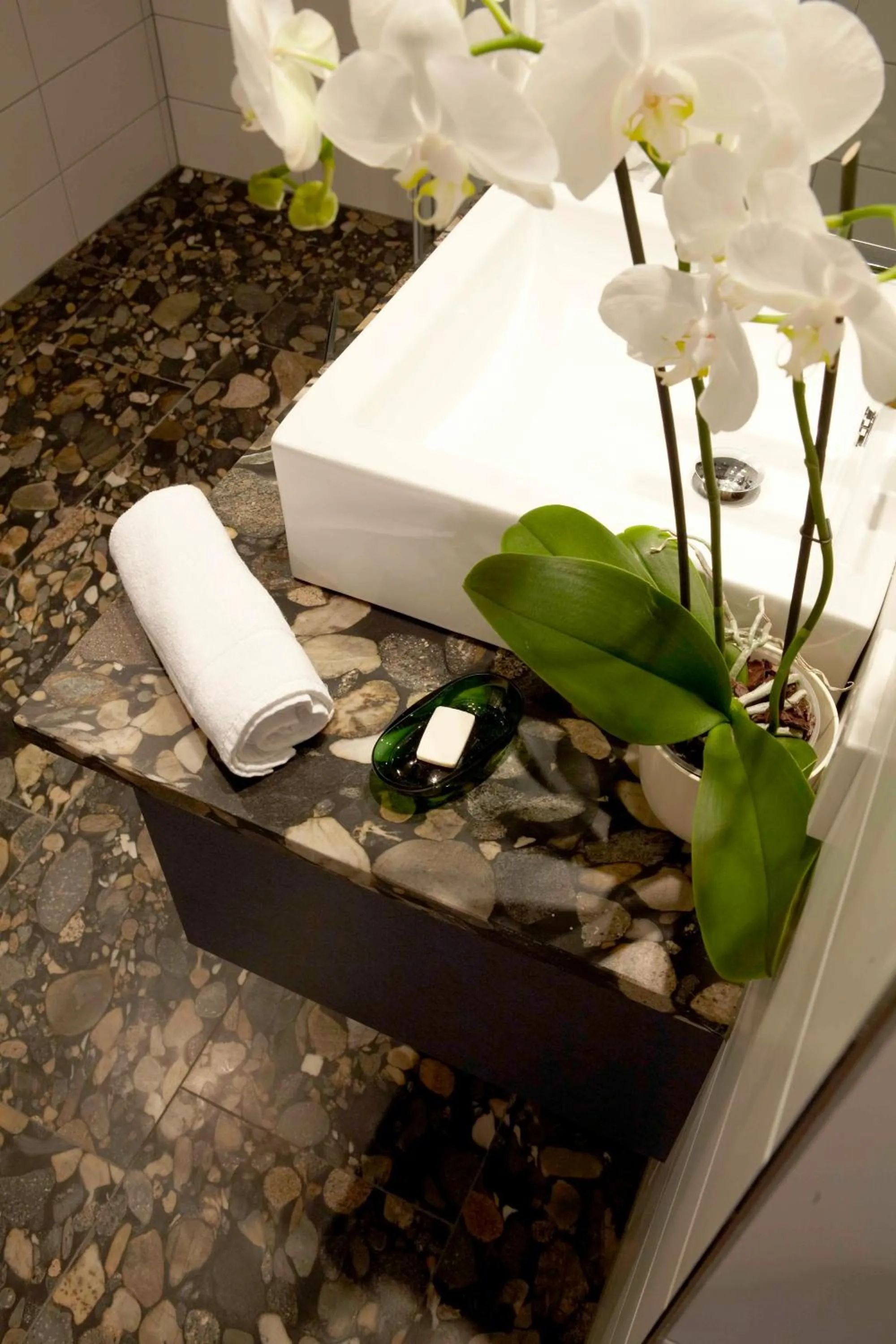 Bathroom in Hotel und Weinhaus Zum Krug