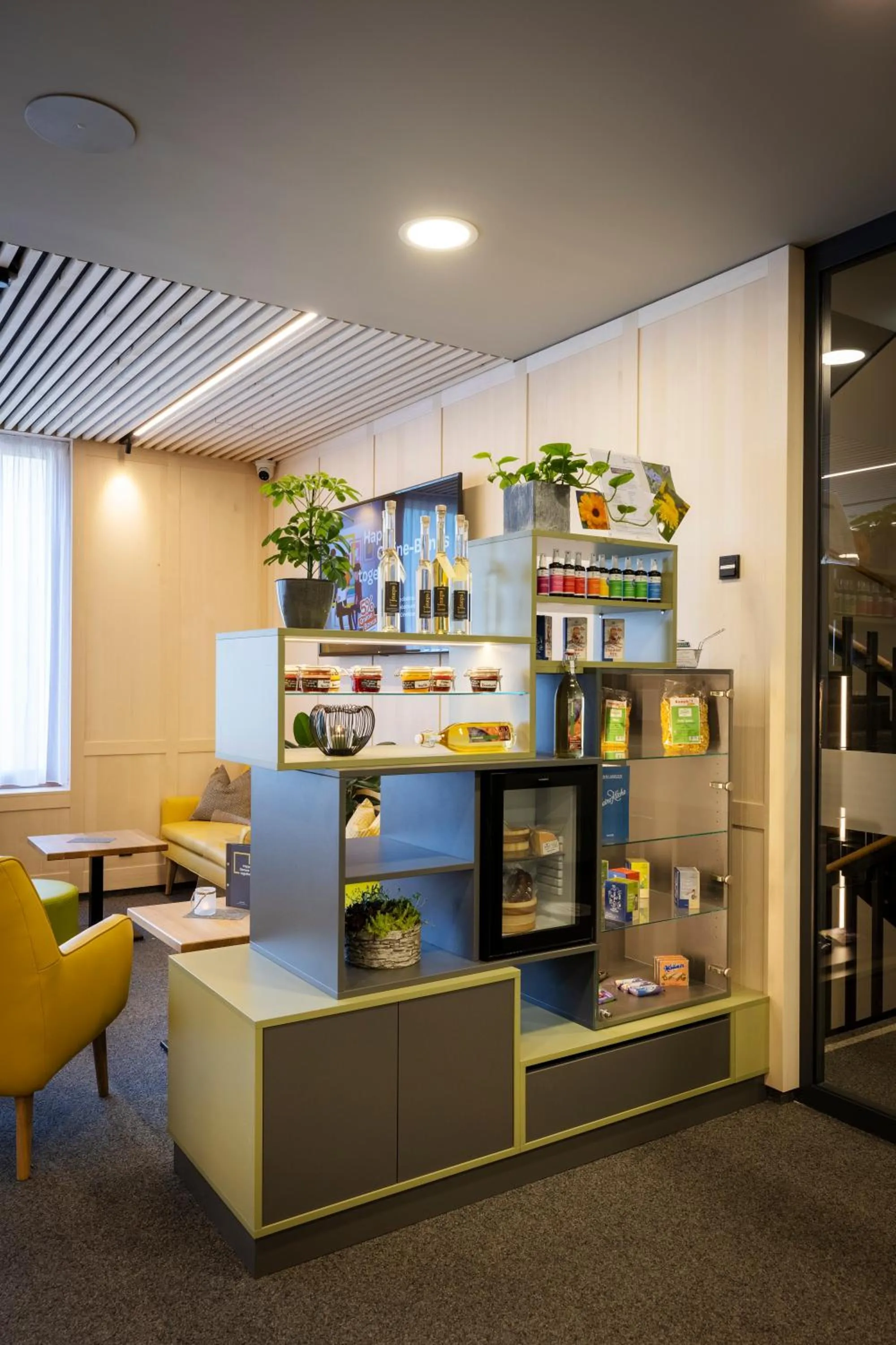 On-site shops in JUFA Hotel Laterns - Klangholzhus