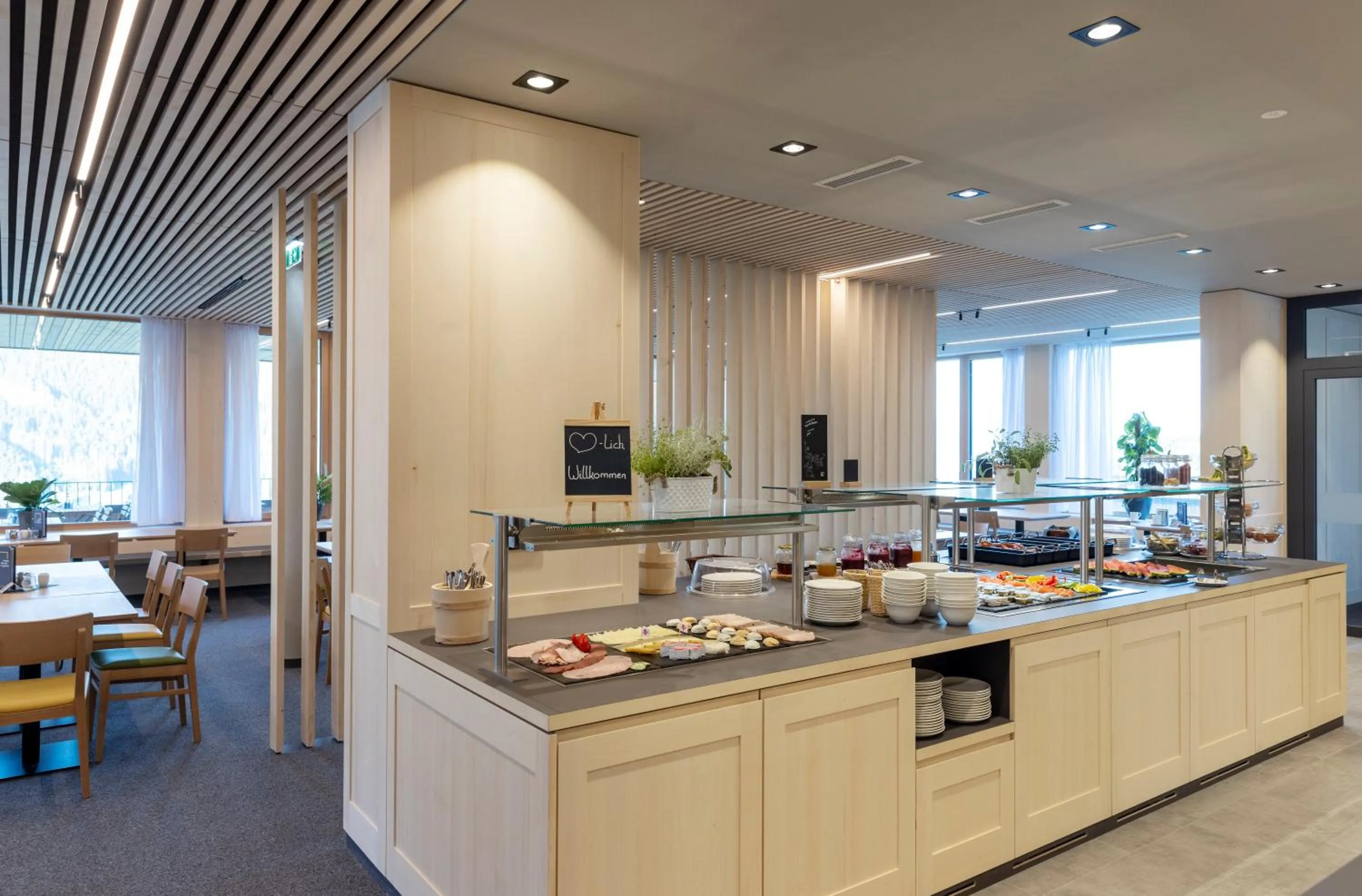 Breakfast in JUFA Hotel Laterns - Klangholzhus