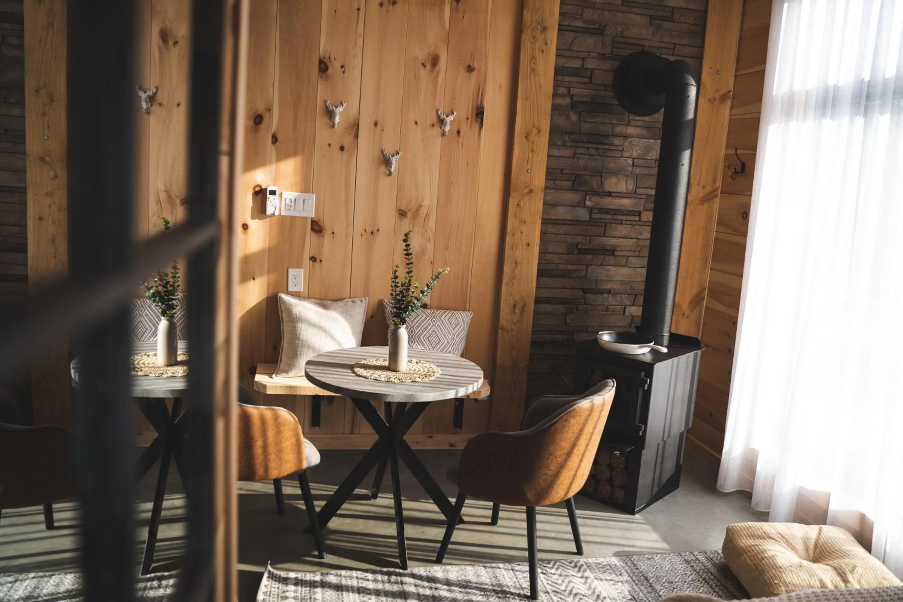 Photo of the whole room in Le 2800 du Parc