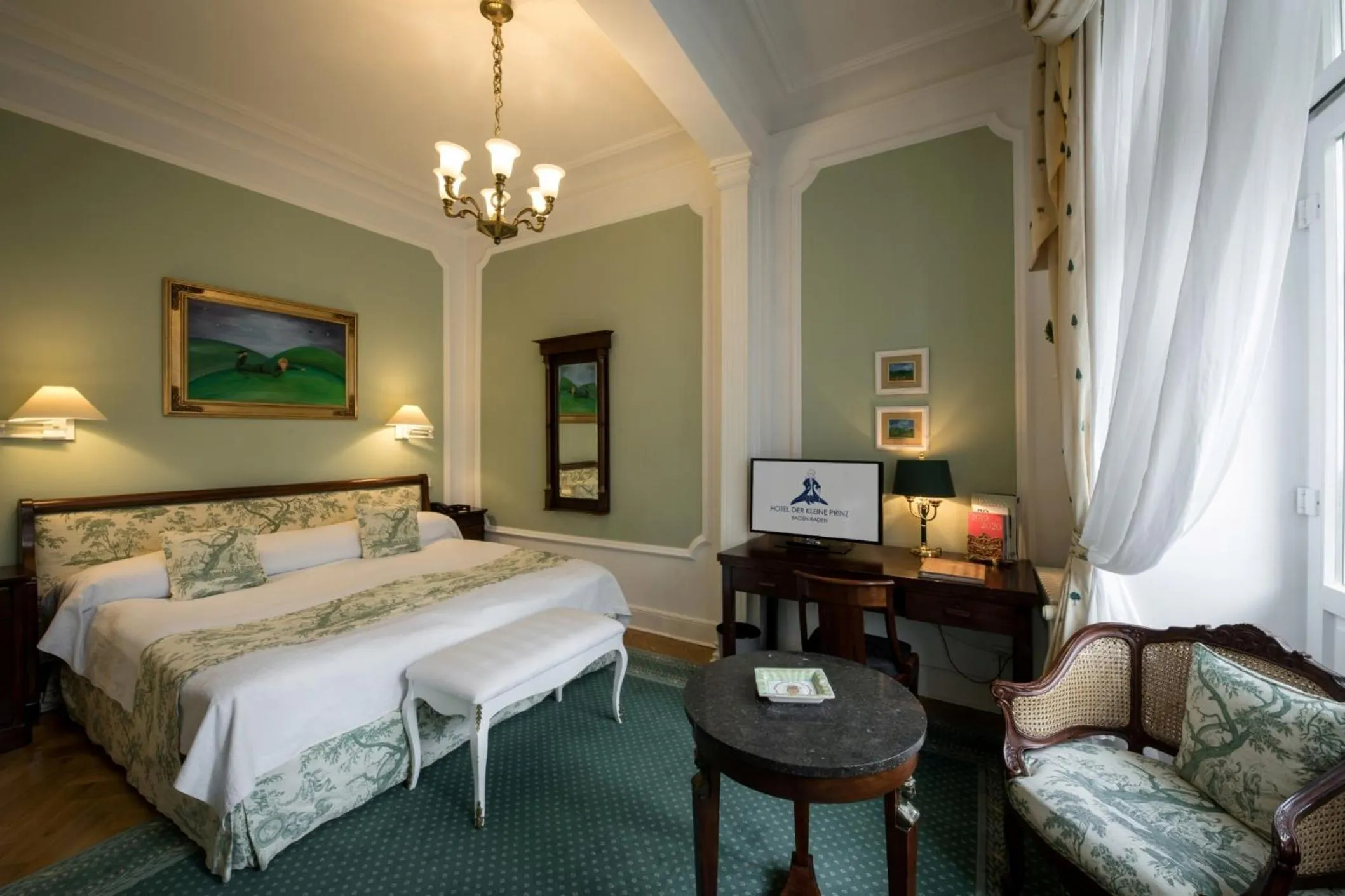 Photo of the whole room, Bed in Hotel Der Kleine Prinz