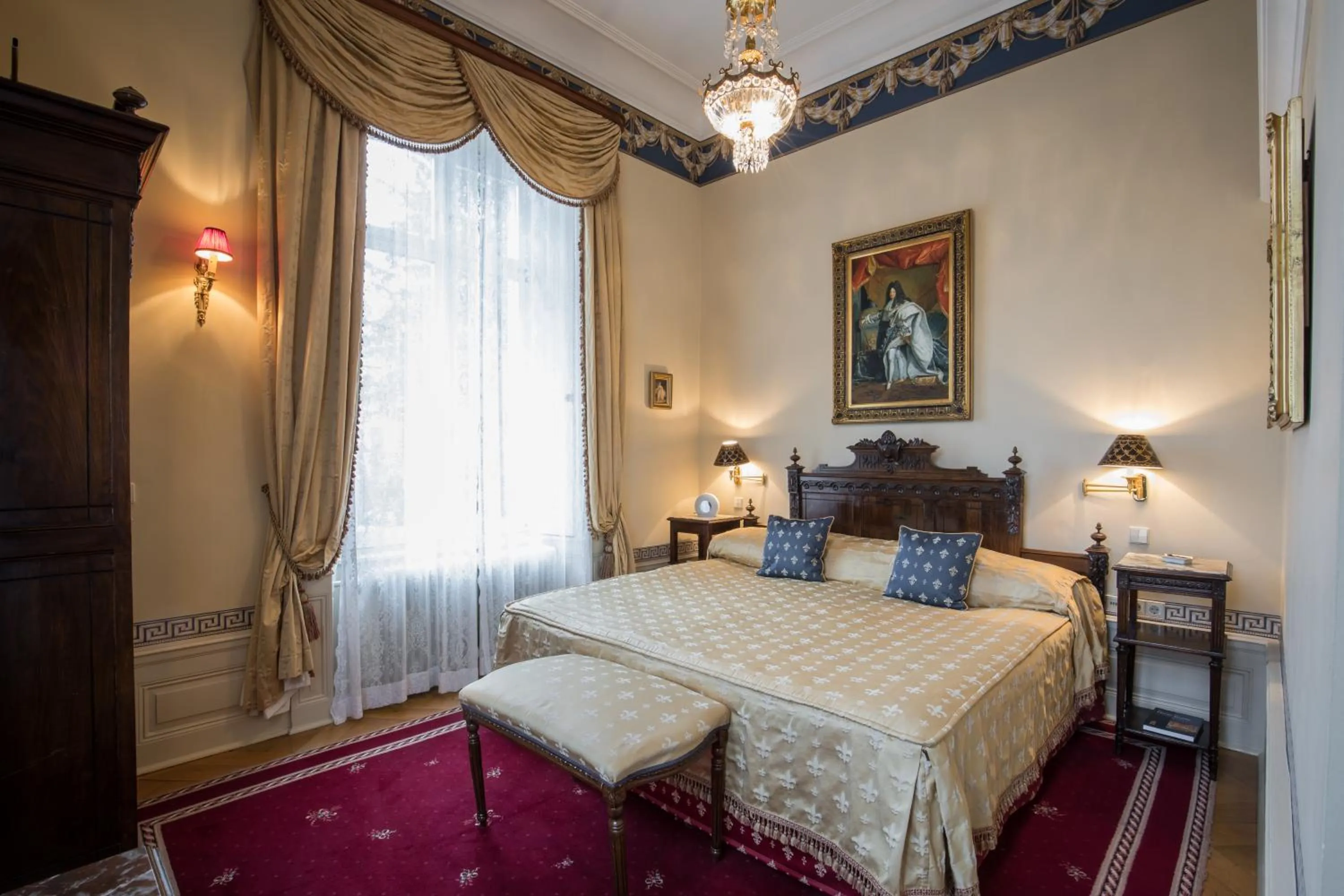 Bedroom, Bed in Hotel Belle Epoque