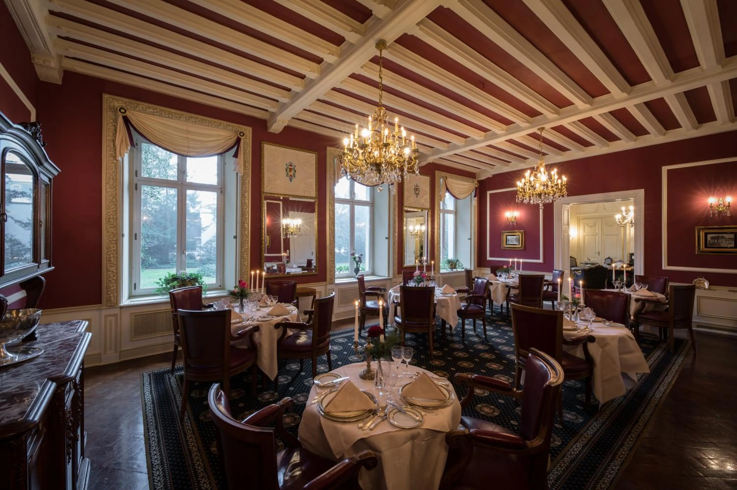 Restaurant/places to eat in Hotel Belle Epoque