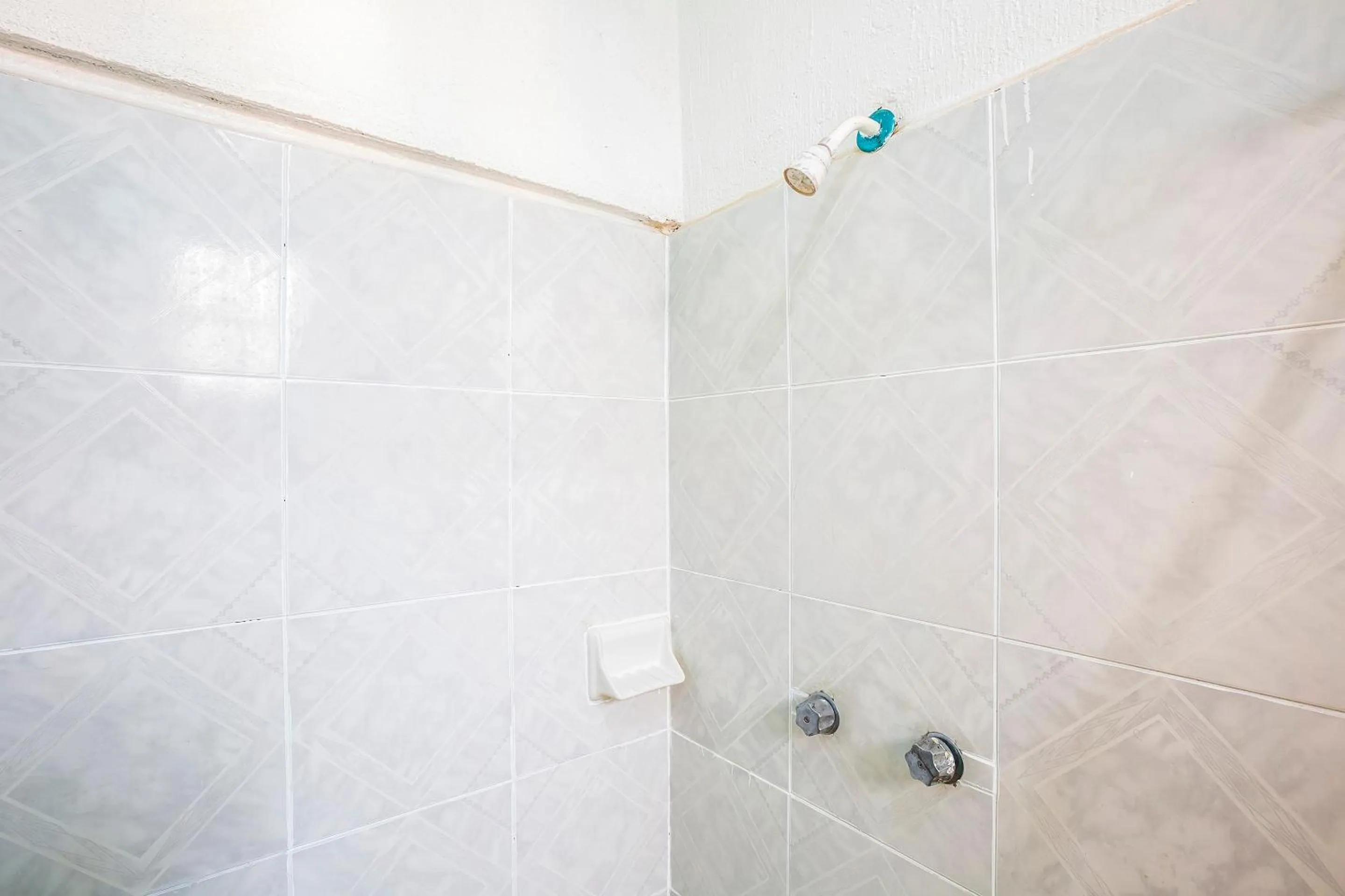 Bathroom in OYO Hotel Rey David, Oaxaca